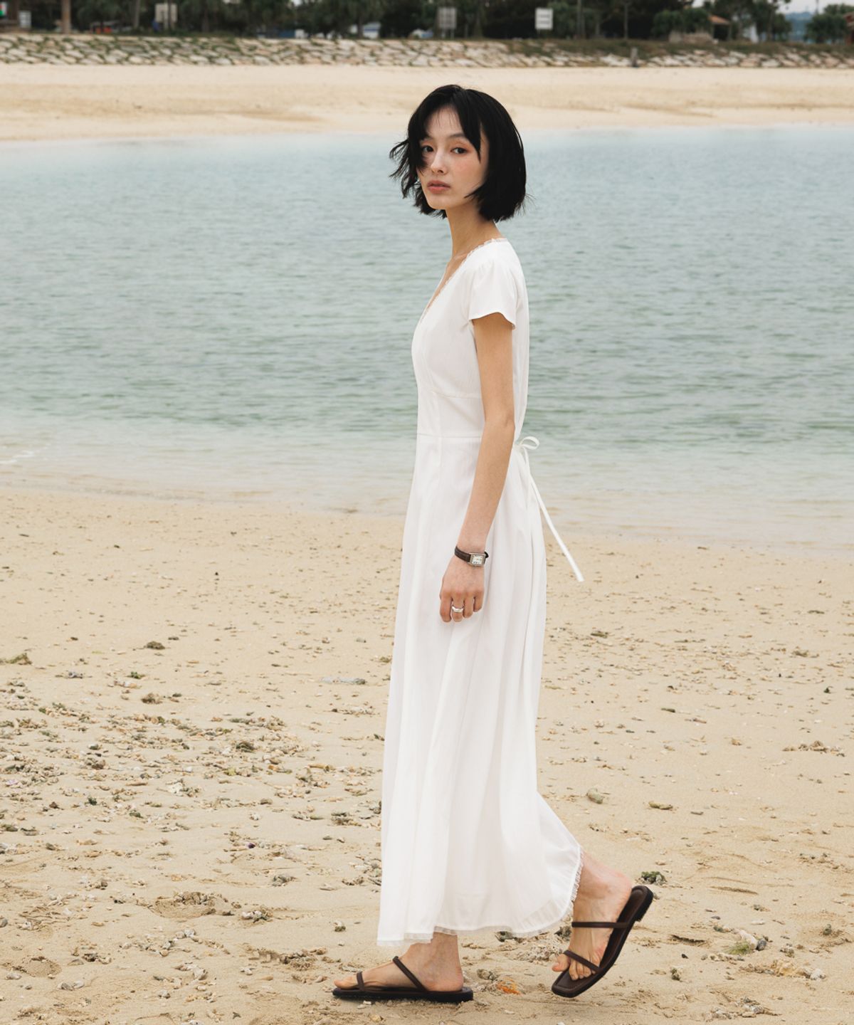 드헤베(DEHEVE) V-Neck Flare Dress [Ivory]