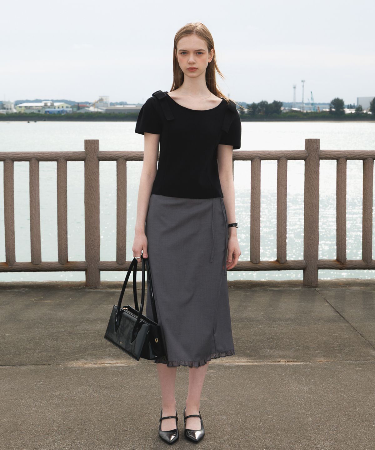 드헤베(DEHEVE) Boat Neck Ribbon Knit [Black]