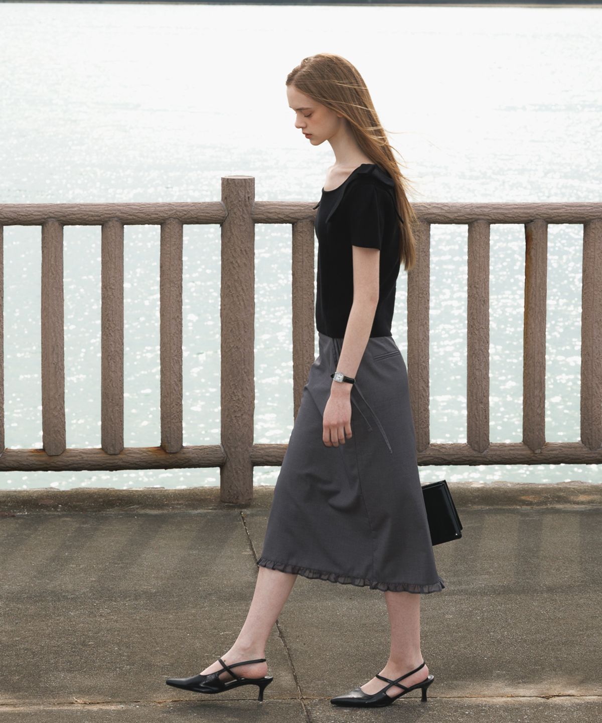 드헤베(DEHEVE) Boat Neck Ribbon Knit [Black]