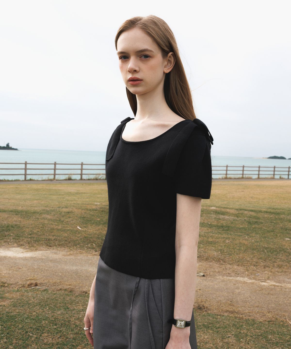 드헤베(DEHEVE) Boat Neck Ribbon Knit [Black]