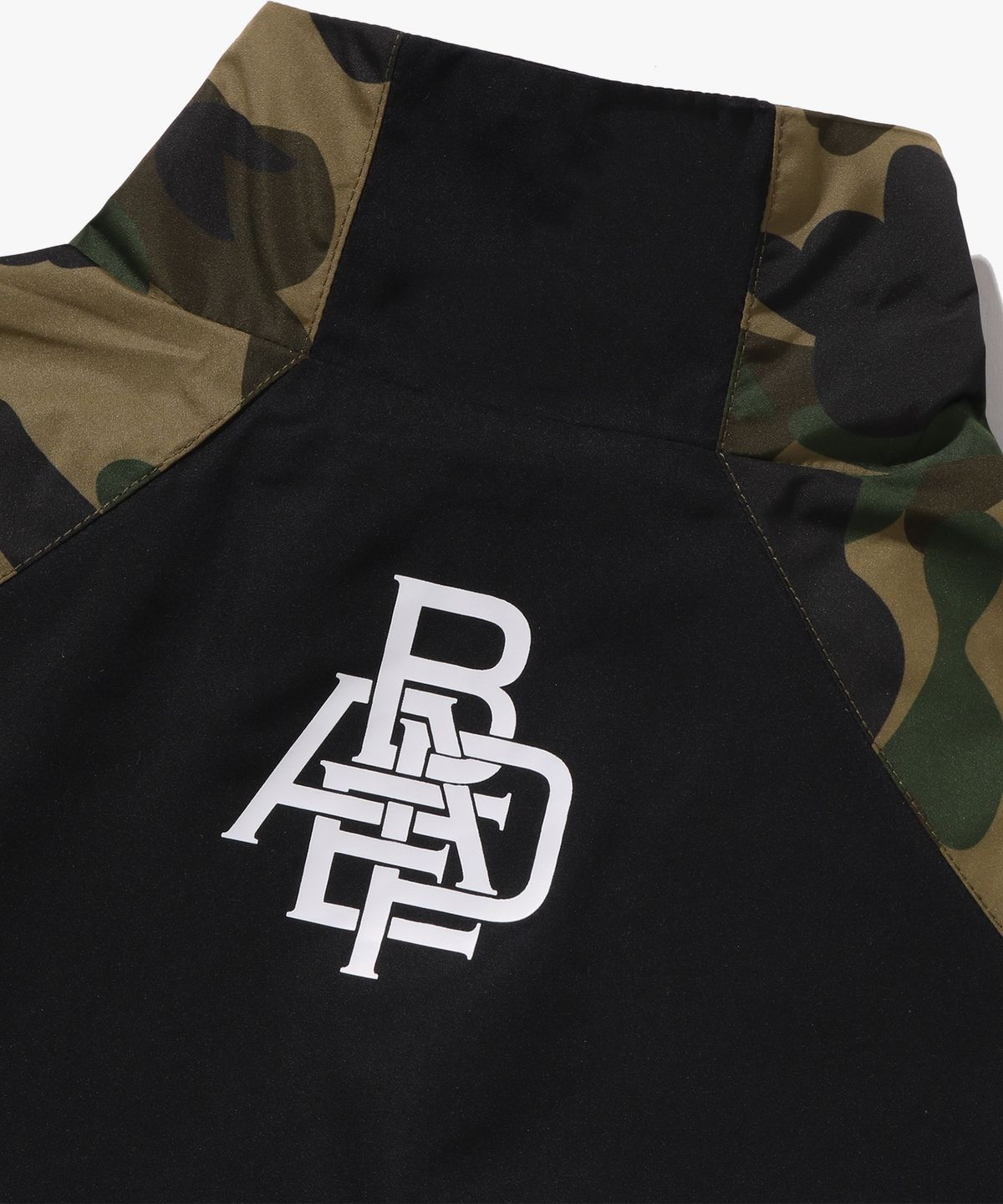 베이프(BAPE) 퍼스트 카모 스탠드 칼라 트랙 자켓(M) GREEN