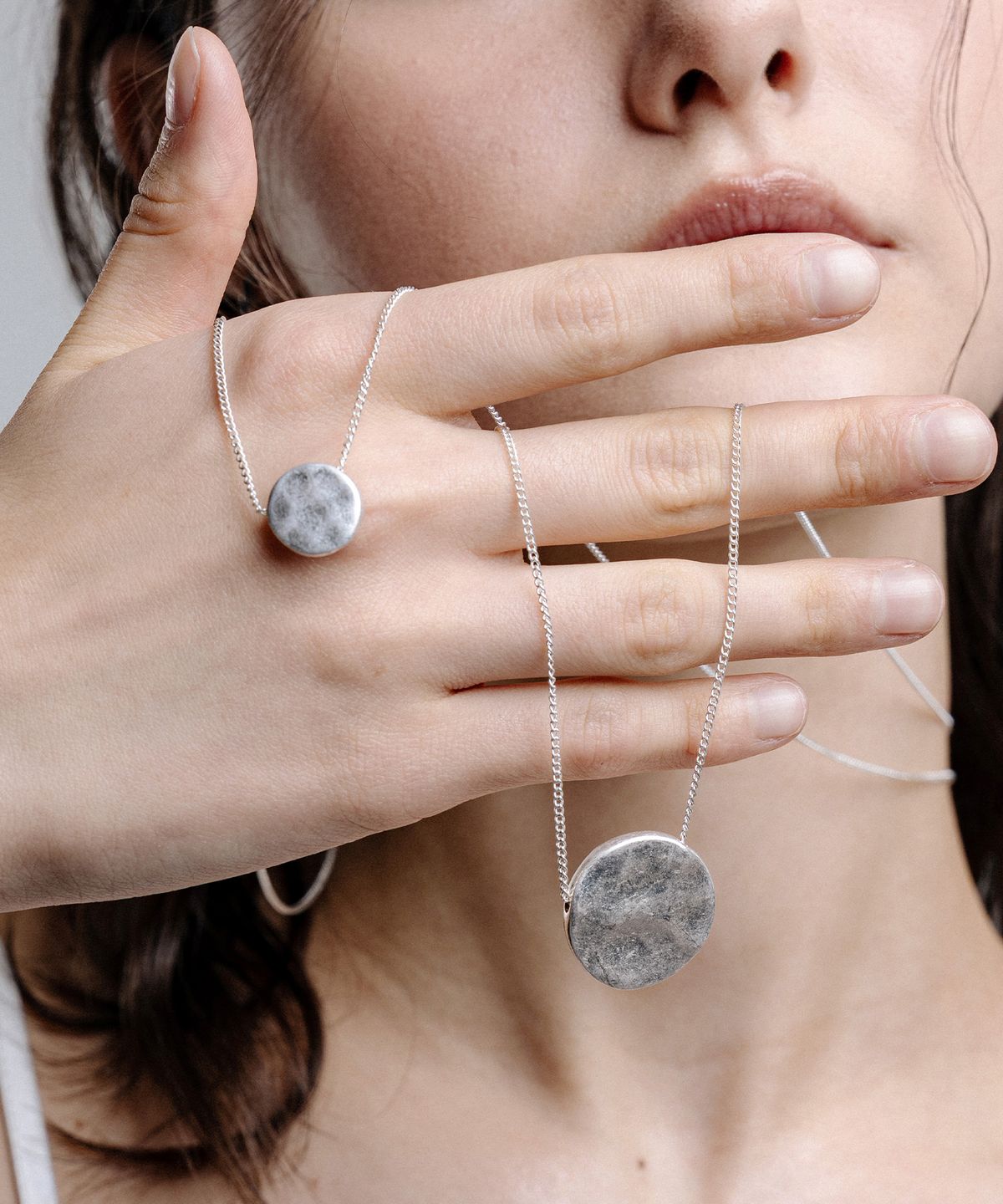 스칼렛또(SCALETTO) RA019 Uneven Coin Necklace