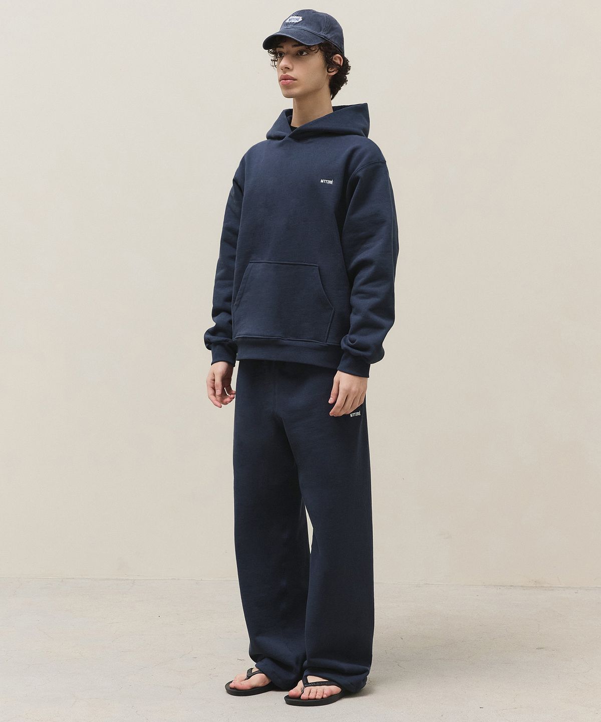 마티레(MTTIRÉ) Basic Logo Hoodie / Navy
