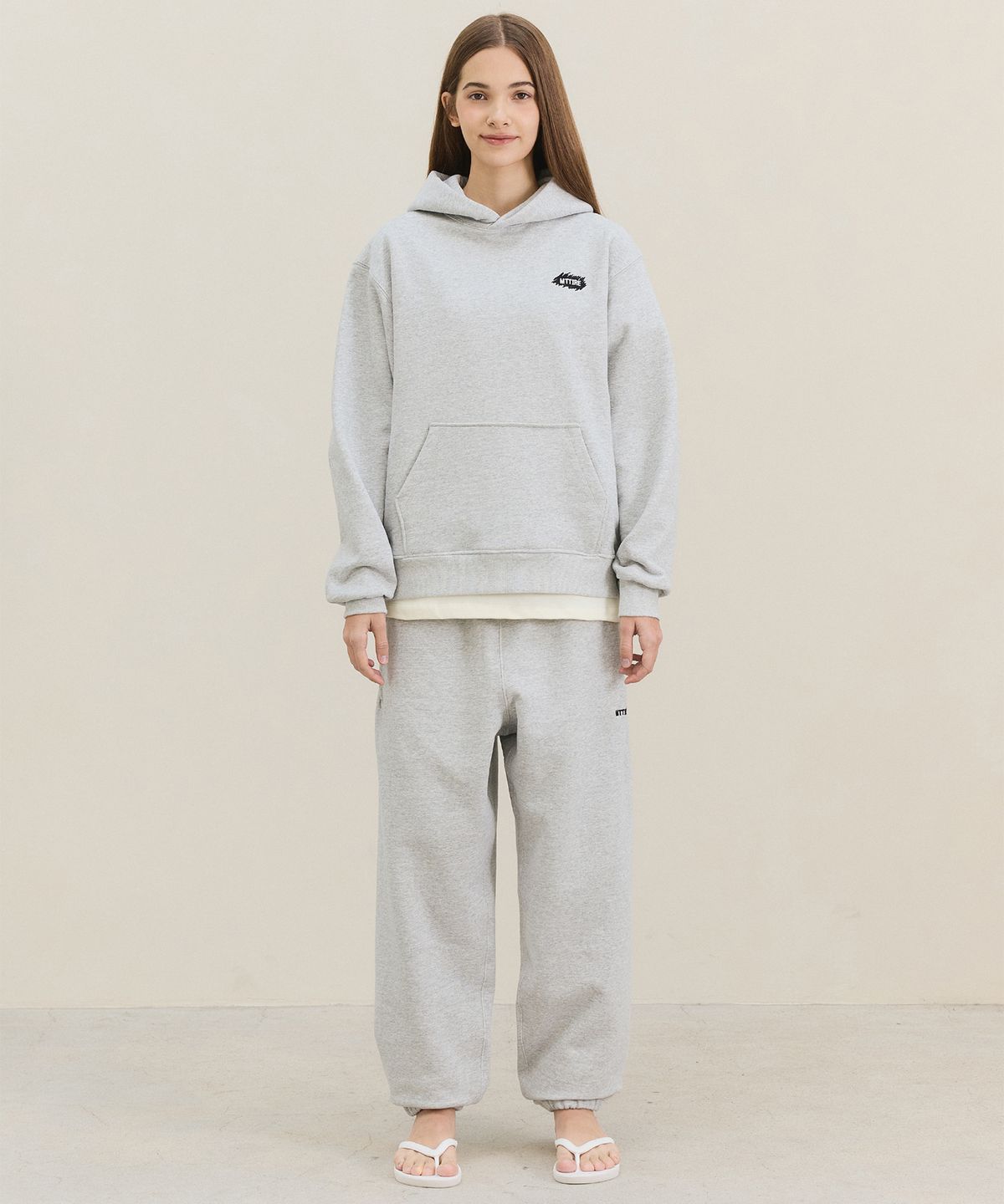 마티레(MTTIRÉ) Stichi Logo Hoodie / Gray