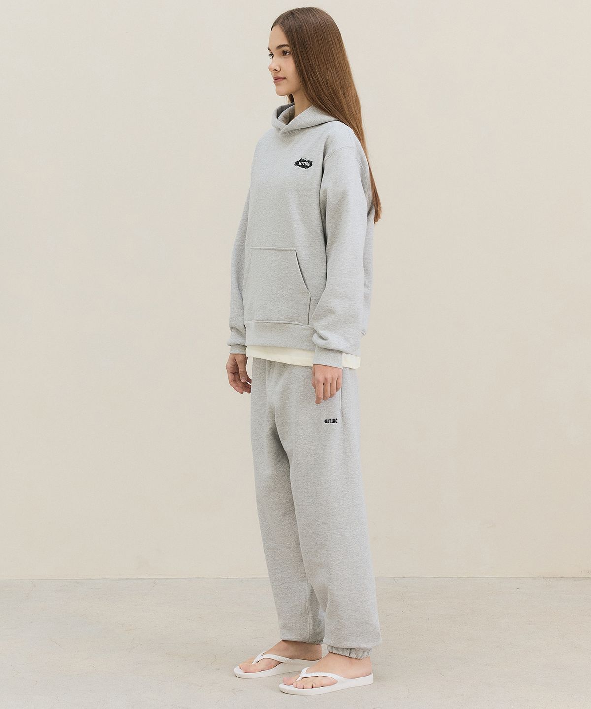 마티레(MTTIRÉ) Stichi Logo Hoodie / Gray