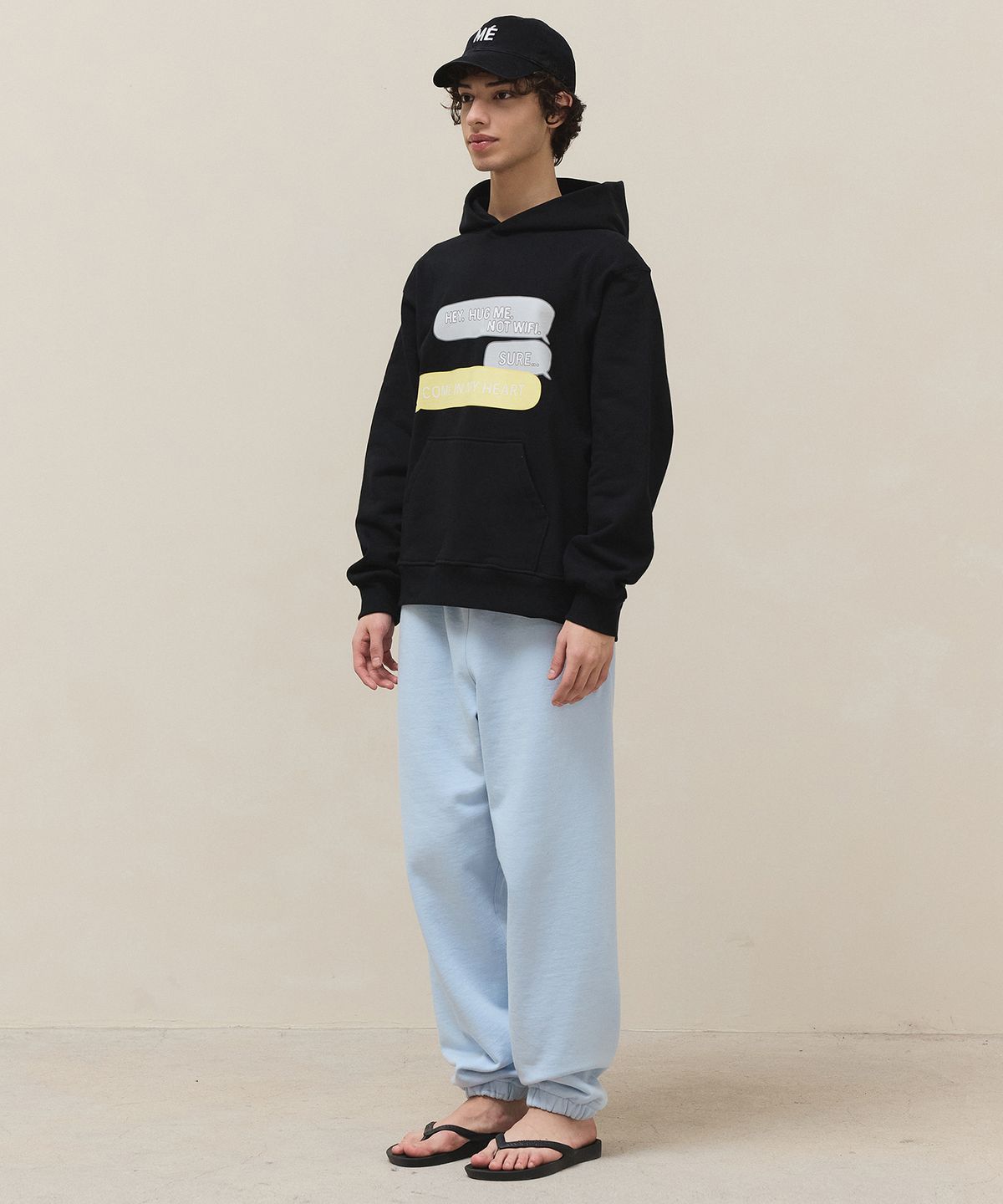 마티레(MTTIRÉ) Not Wifi Message Hoodie / Black