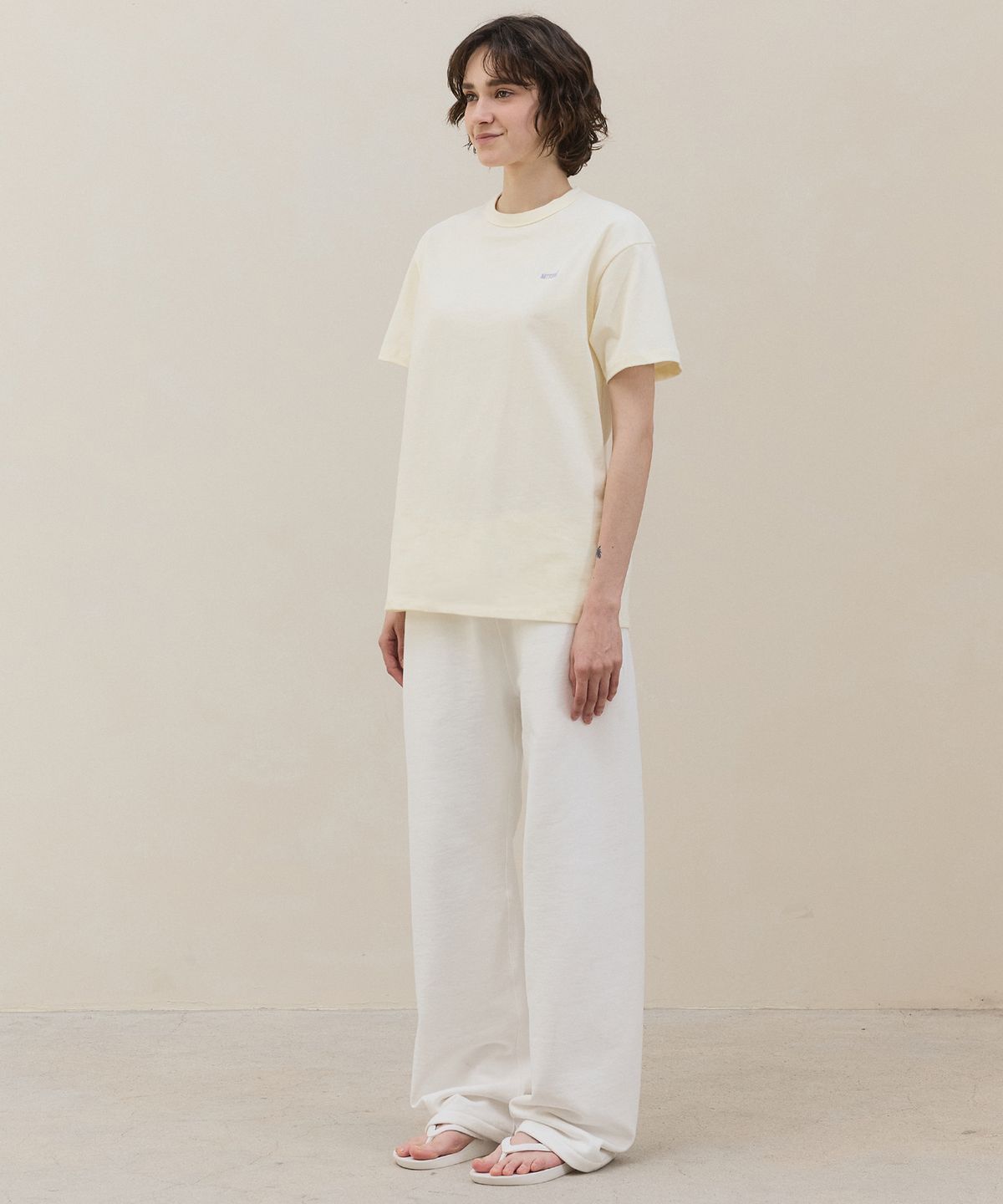 마티레(MTTIRÉ) Basic Logo T-shirt / Light Yellow