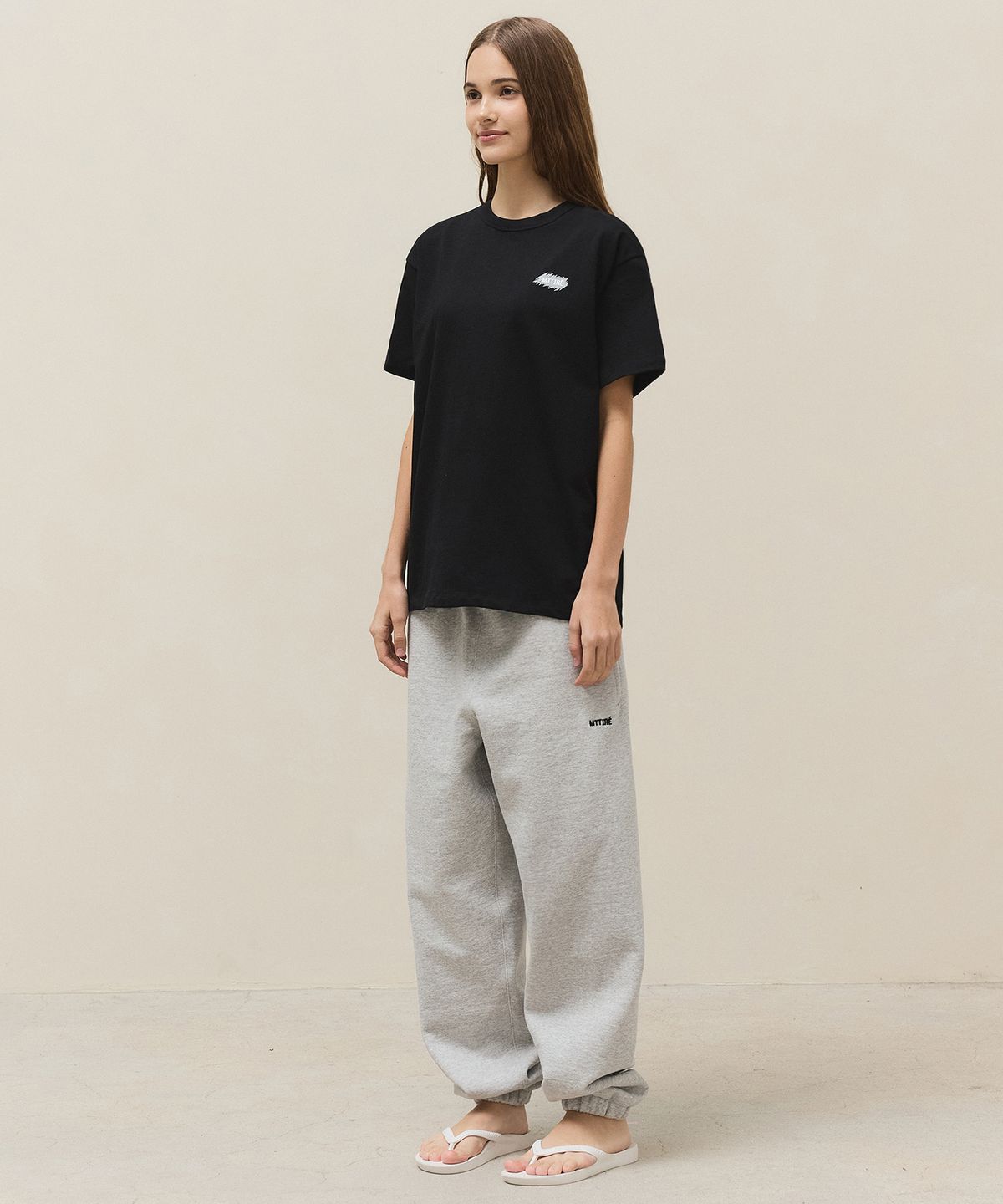 마티레(MTTIRÉ) Stichi Logo T-shirt / Black