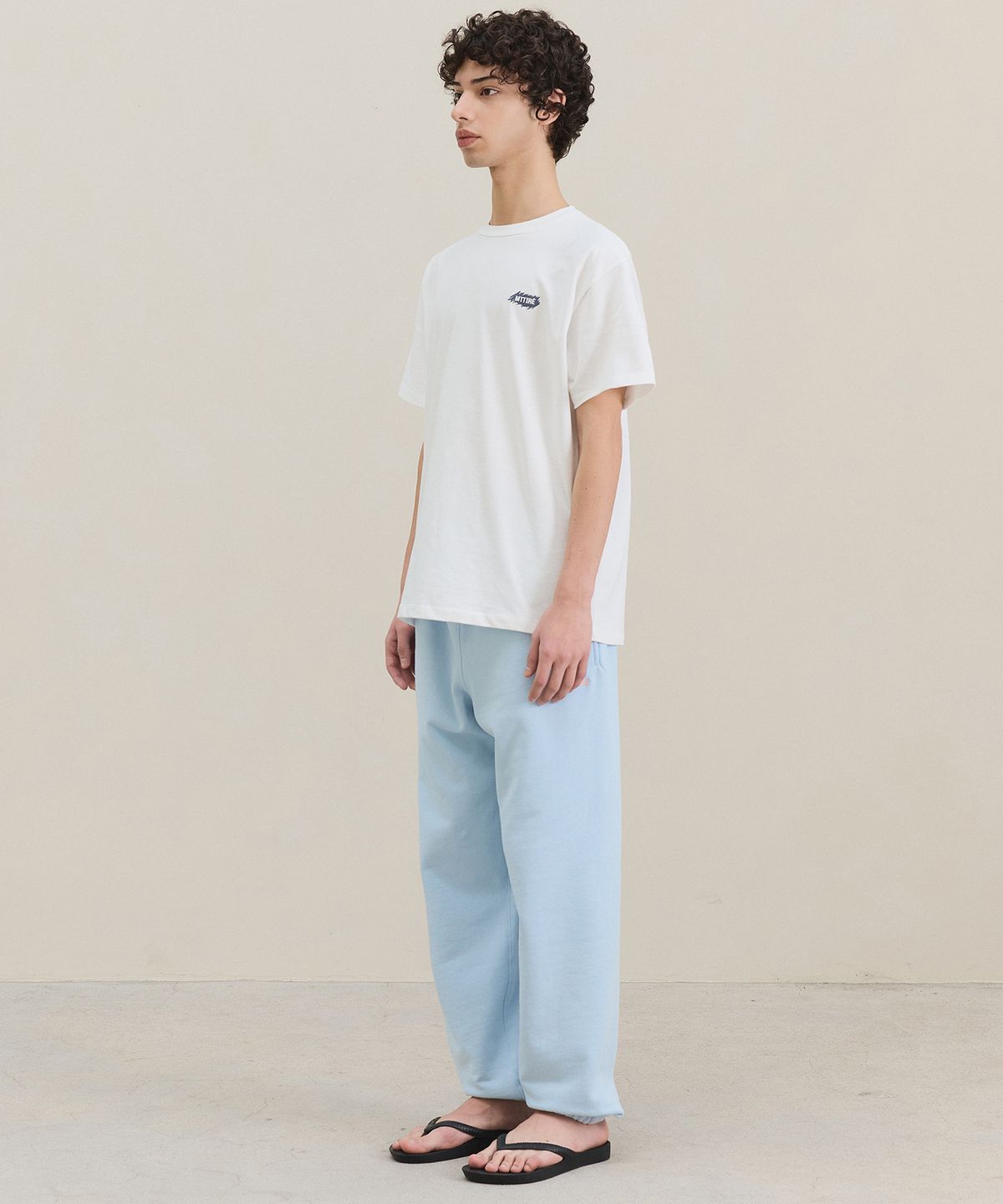 마티레(MTTIRÉ) Stichi Logo T-shirt / White