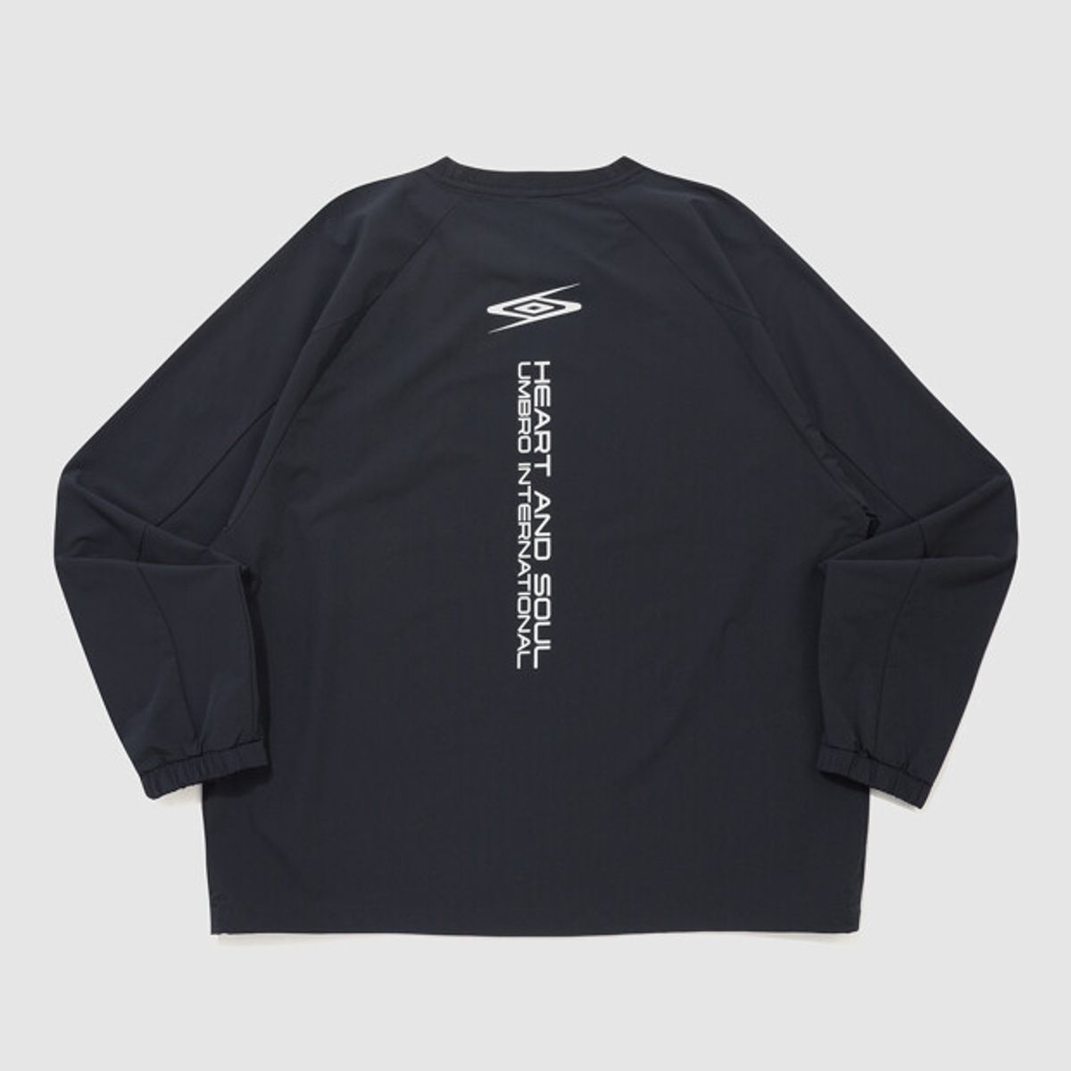 엄브로(UMBRO) [COOLING] 슬로우킥 냉감 긴팔 피스테 블랙 UR221SWT52