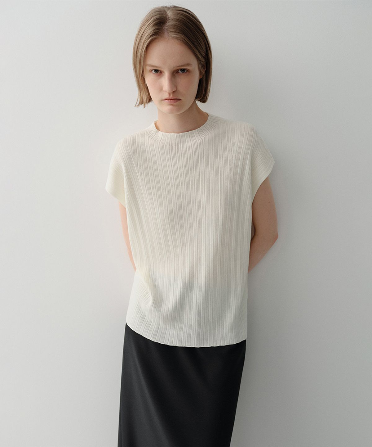 이아(EAAH) MOI PLEATS KNIT TOP (IVORY)