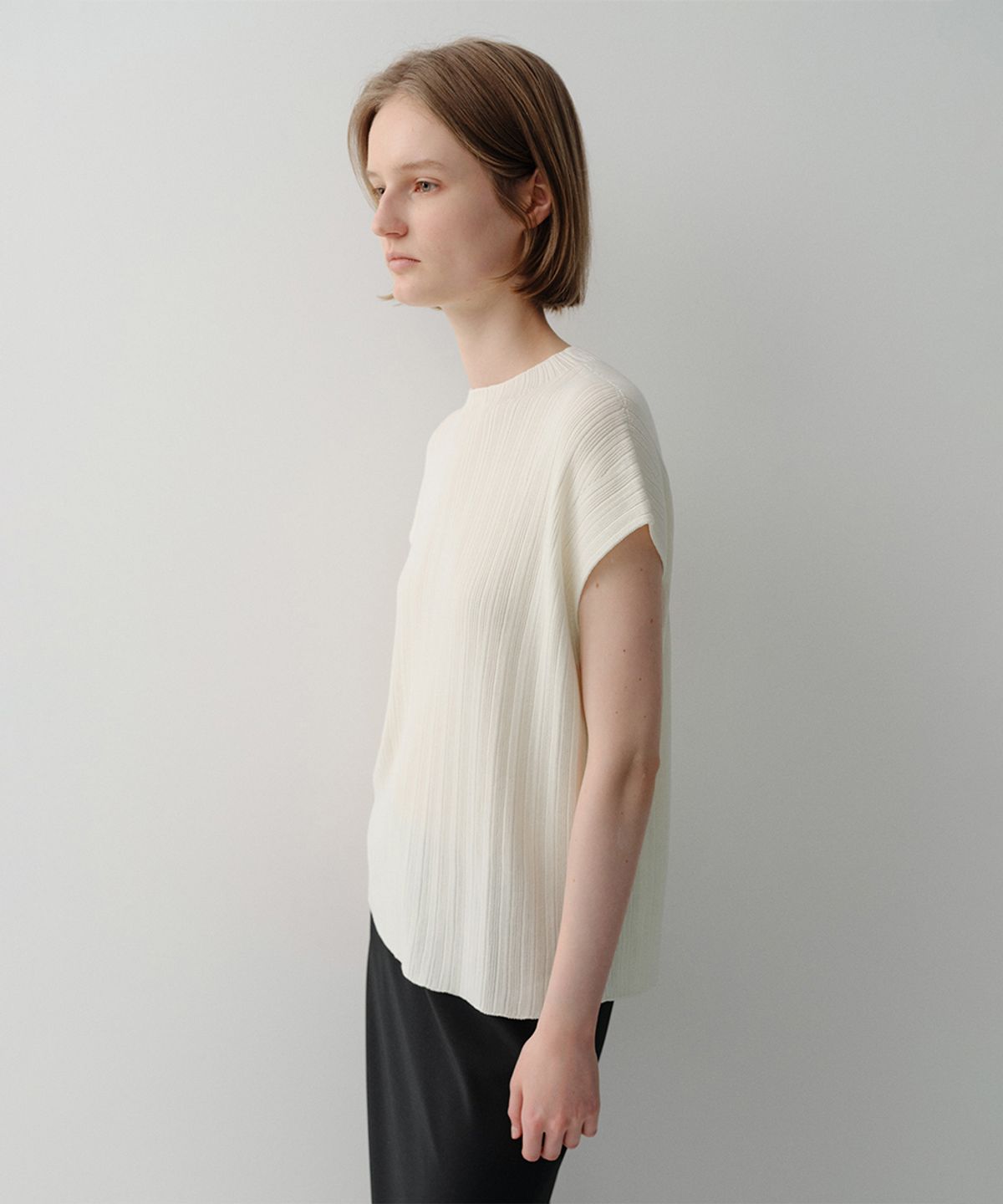 이아(EAAH) MOI PLEATS KNIT TOP (IVORY)
