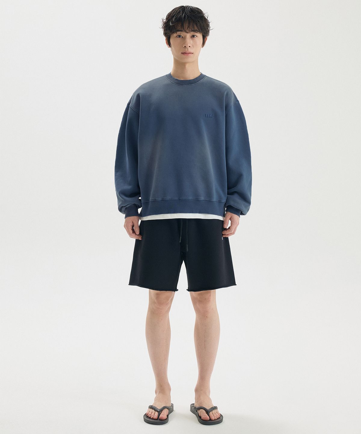 마티레(MTTIRÉ) BASIC LOGO SHORT SWEAT PANTS / BLACK