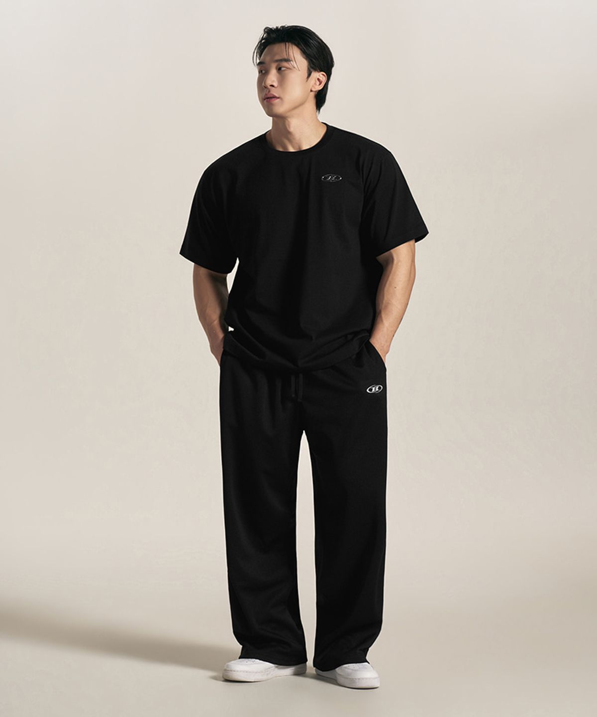 본투윈(BORN TO WIN) SILVER B BASIC T-SHIRTS [BLACK]