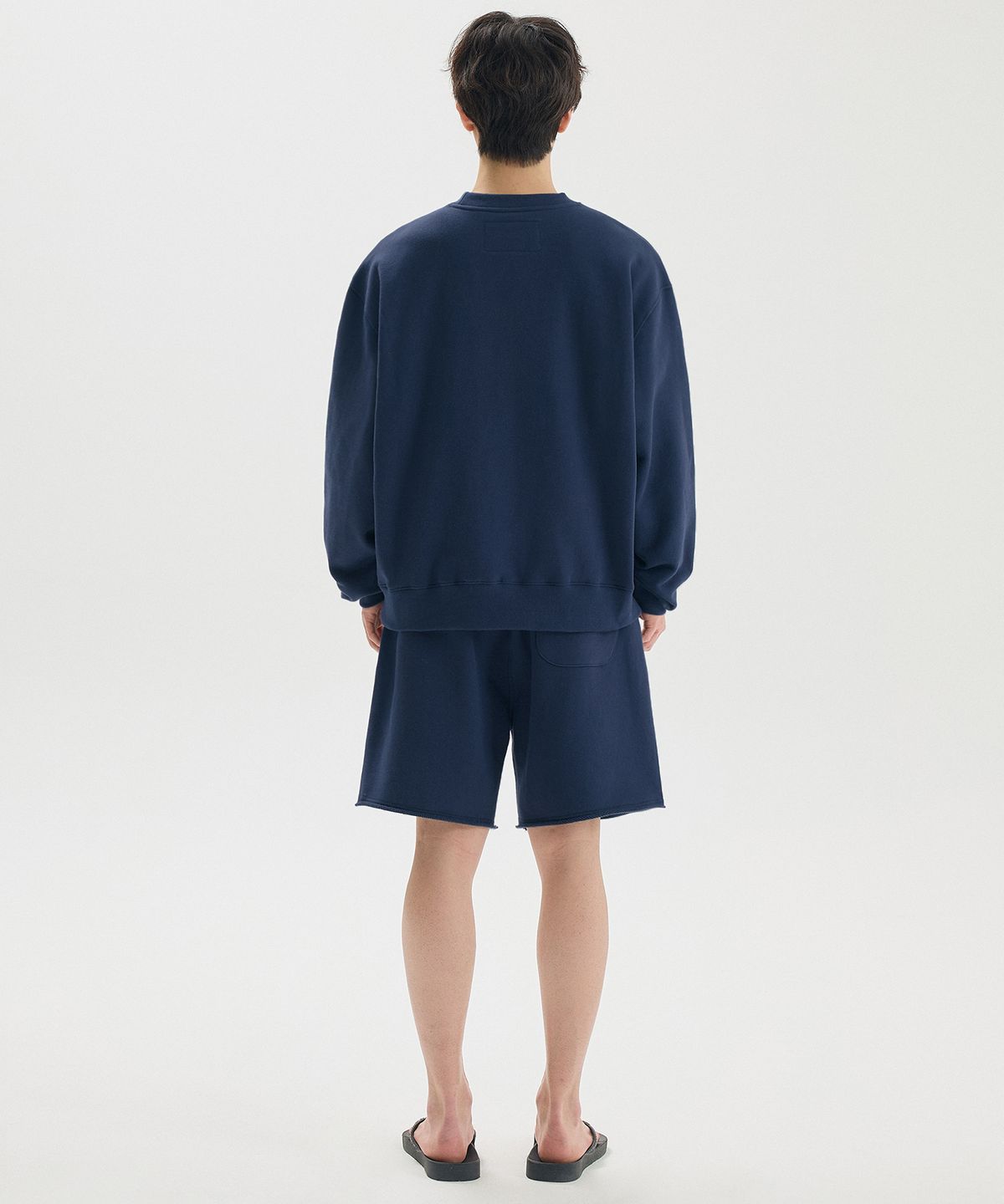 마티레(MTTIRÉ) BASIC LOGO SWEATSHIRT / NAVY