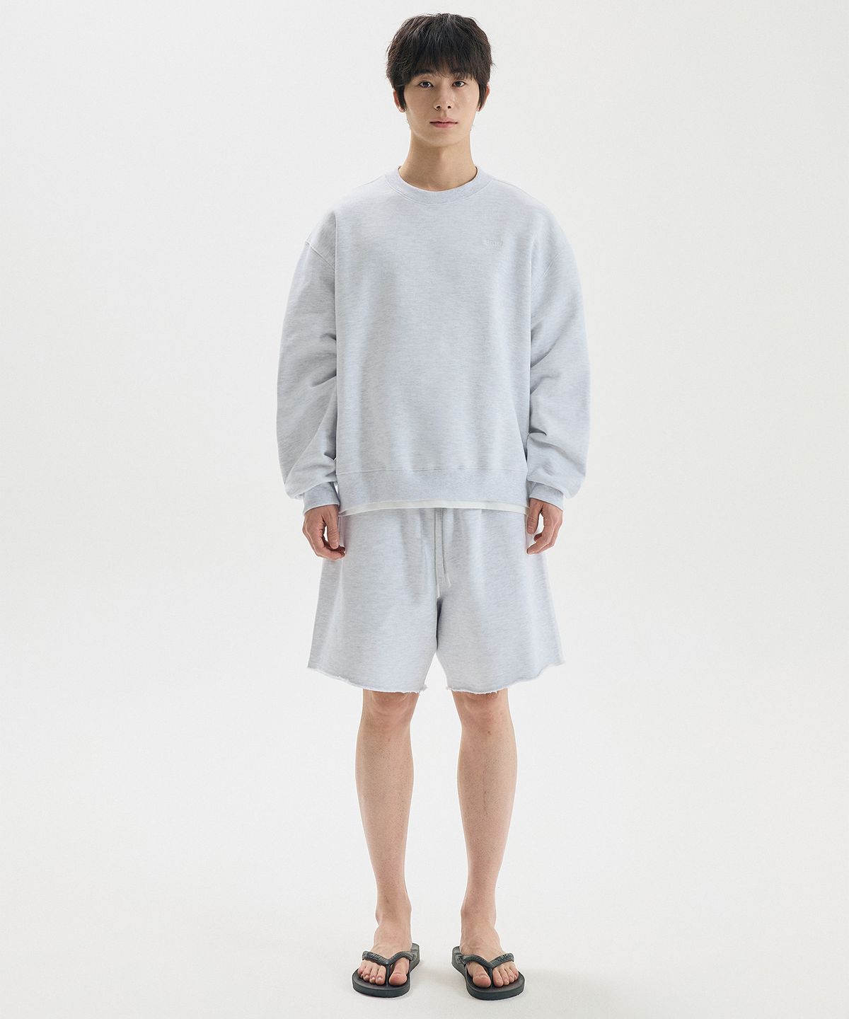 마티레(MTTIRÉ) BASIC LOGO SWEATSHIRT / LIGHT GRAY