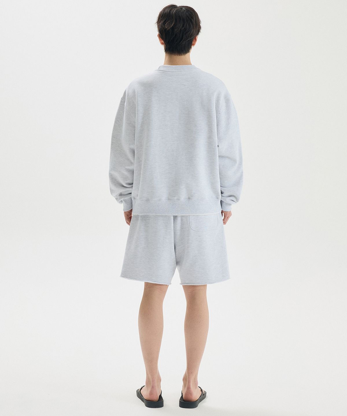 마티레(MTTIRÉ) BASIC LOGO SWEATSHIRT / LIGHT GRAY