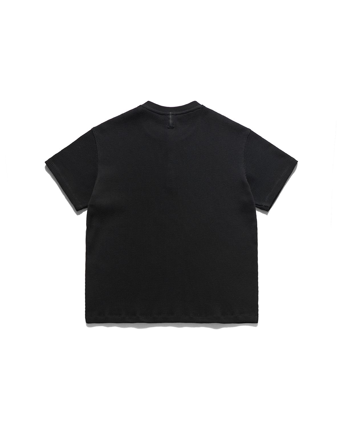언어펙티드 에센셜(UNAFFECTED ESSENTIAL) HENLEY NECK T-SHIRT / BLACK