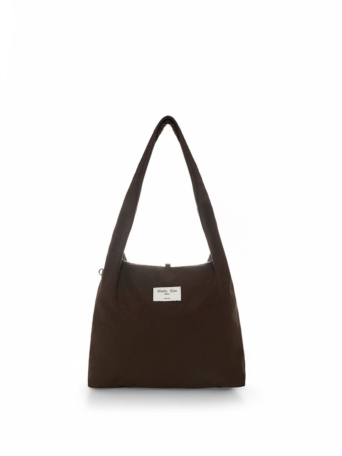 마뗑킴(MATIN KIM) LOGO POINT ROUND ECOBAG IN KHAKI BROWN
