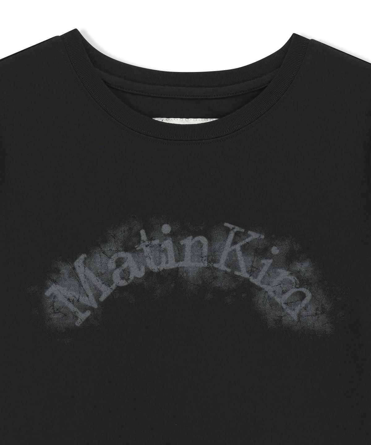 마뗑킴(MATIN KIM) MATIN KIM ARCH LOGO CROP TOP IN BLACK