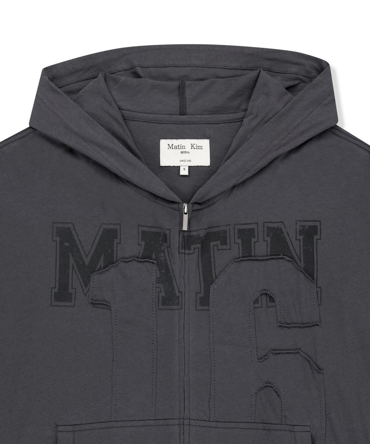 마뗑킴(MATIN KIM) MATIN 16 APPLIQUE LOGO HOODY ZIP UP IN DARK NAVY
