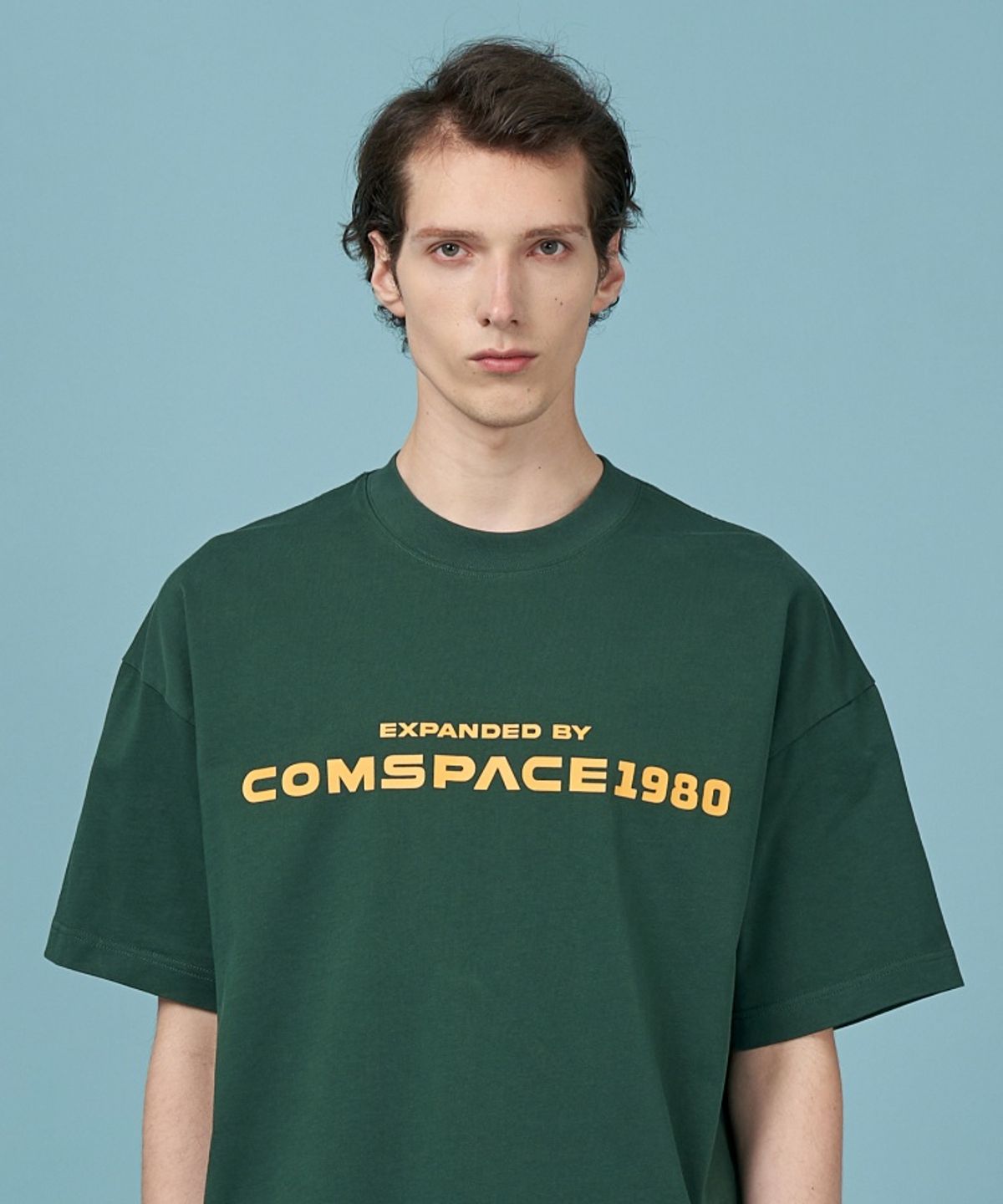 컴스페이스1980(COMSPACE1980) 익스팬디드 베이직 티셔츠_그린