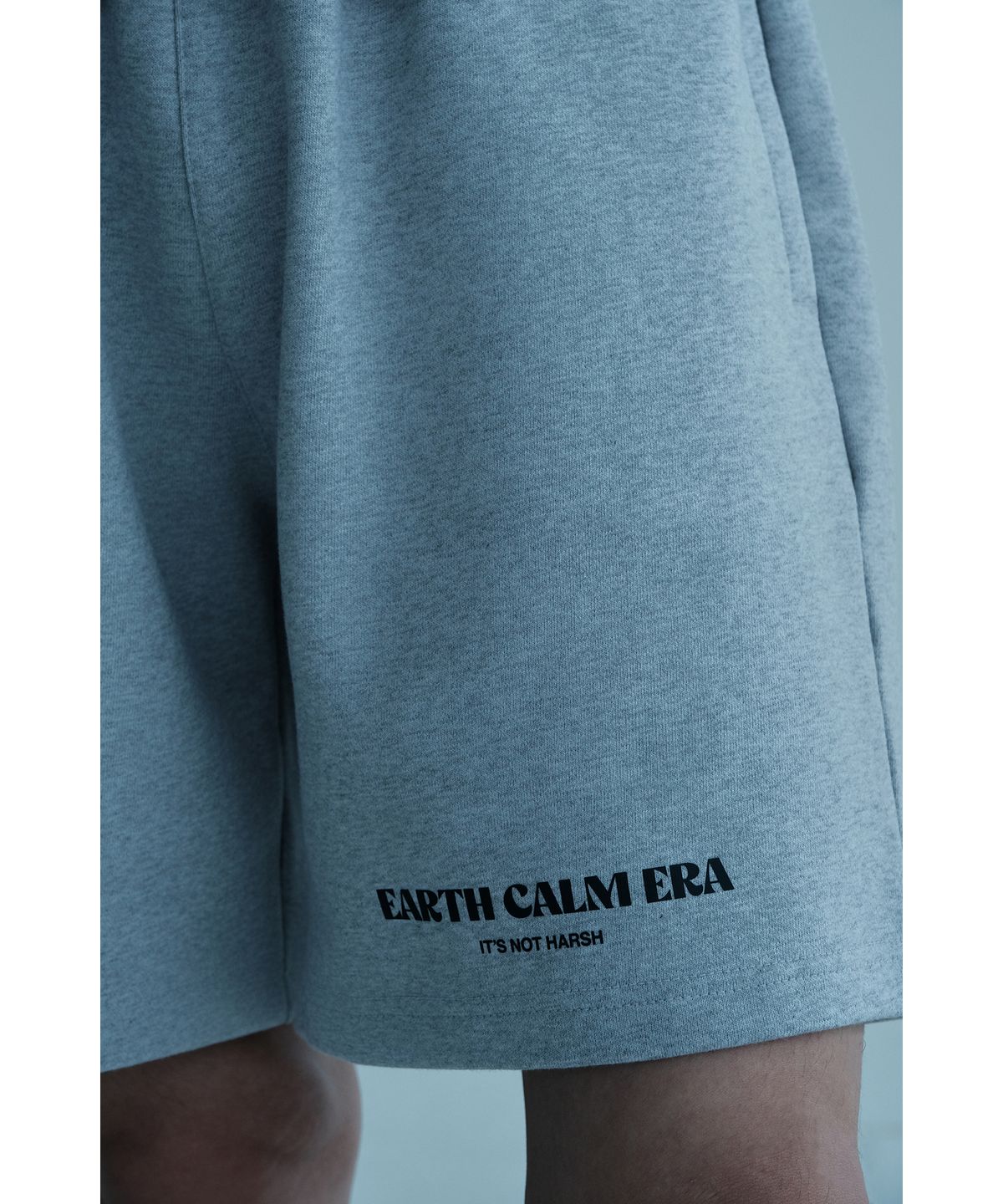 얼스캄에라(EARTH CALM ERA) 내추럴 데일리 스웨트 쇼츠_멜란지 그레이