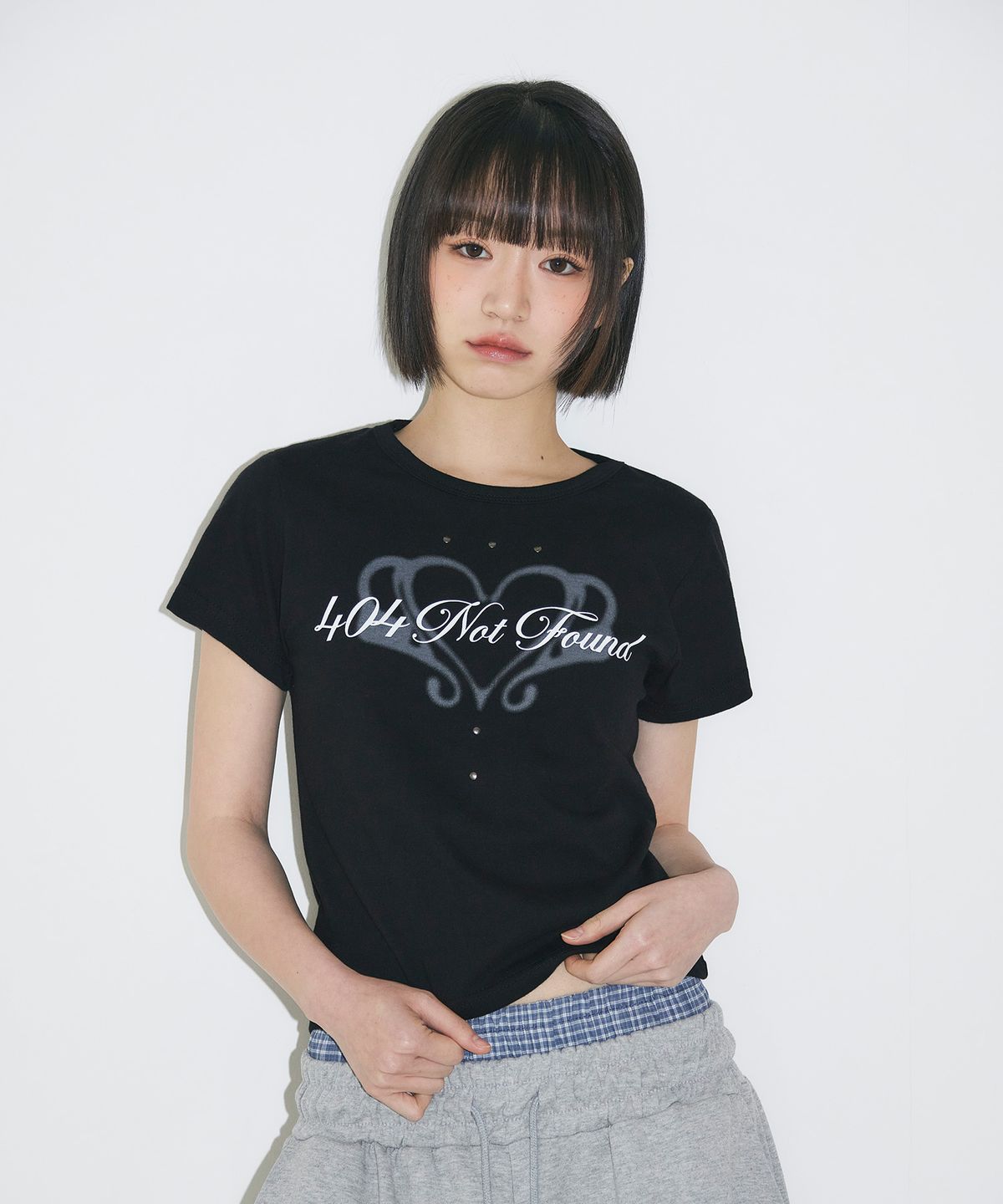슬릭글로우(SLEEKGLOW) 404 스터드 슬림 티셔츠[블랙]