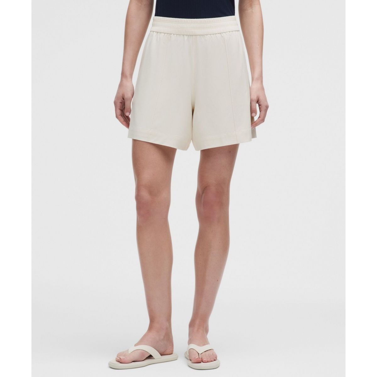 룰루레몬(LULULEMON) 브리즐리 미드라이즈 쇼츠 6inch  LTIV