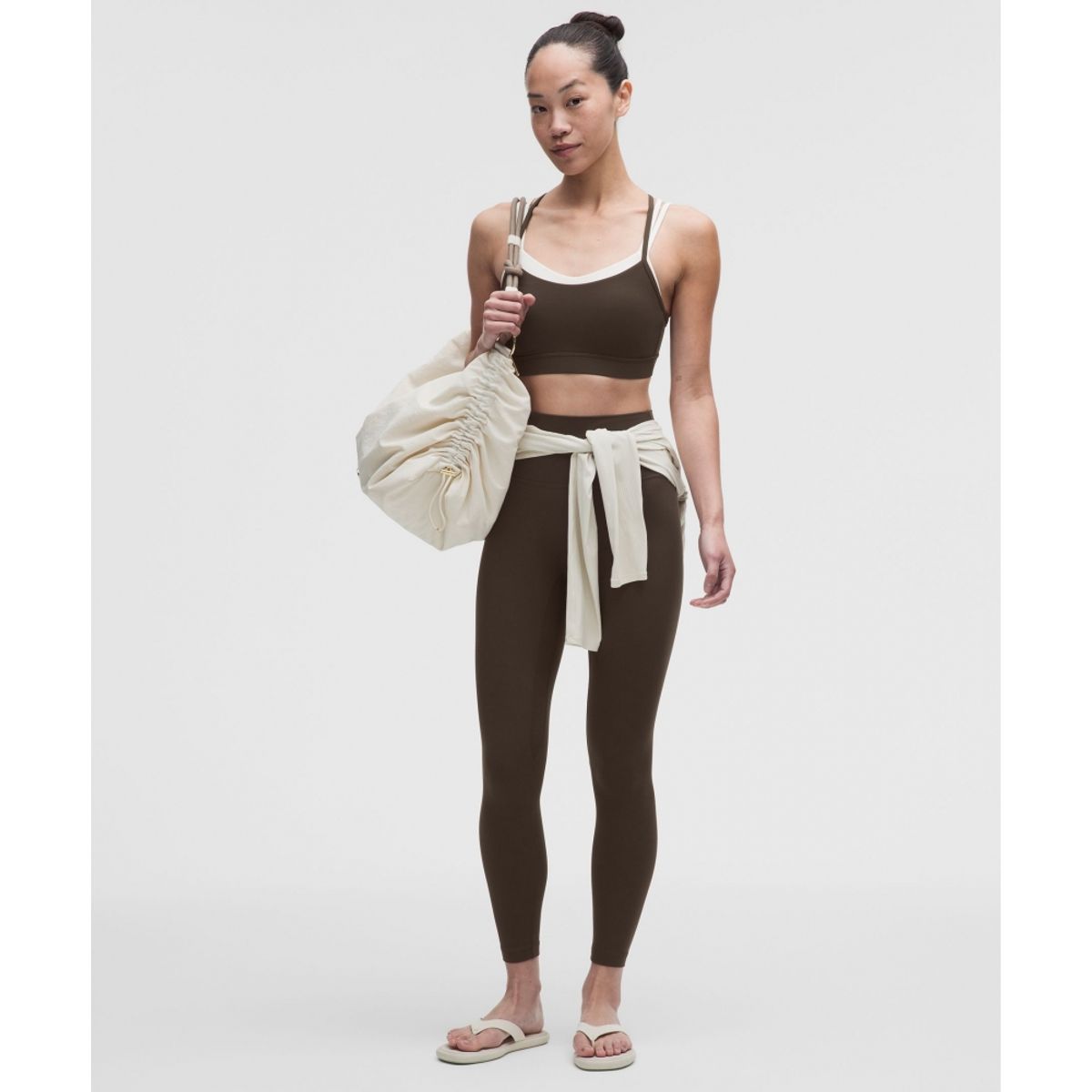 룰루레몬(LULULEMON) 플로우 Y 브라 Nulu *라이트 서포트, B C컵 아시아 핏