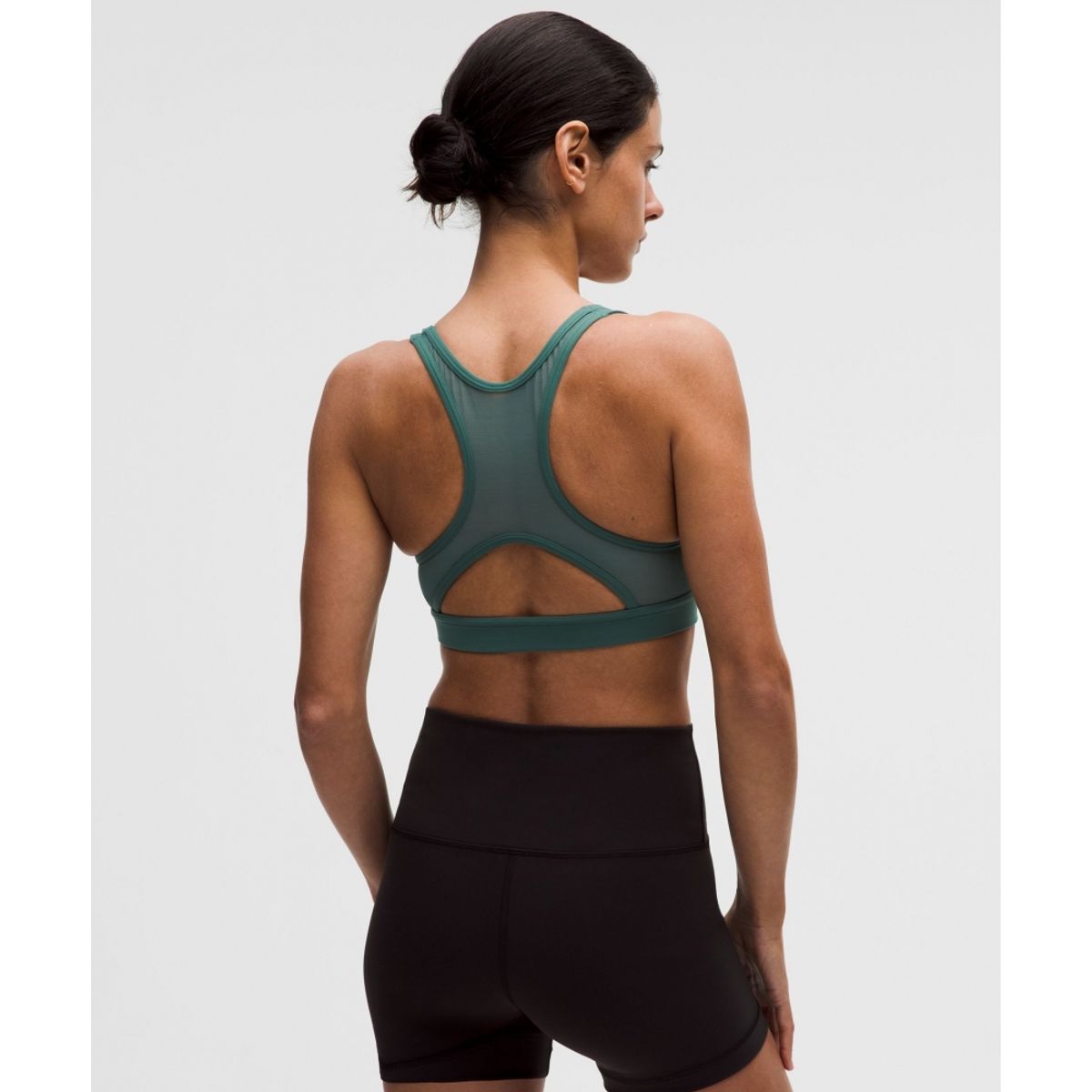 룰루레몬(LULULEMON) 원더 트레인 메쉬백 브라 *미디엄 서포트, B C컵  DMAR
