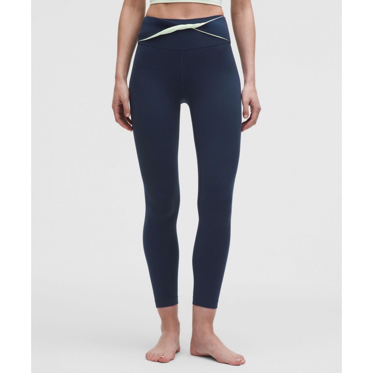 룰루레몬(LULULEMON) Nulu 트위스트 프런트 하이라이즈 타이츠 25inch  CLBL MMGC