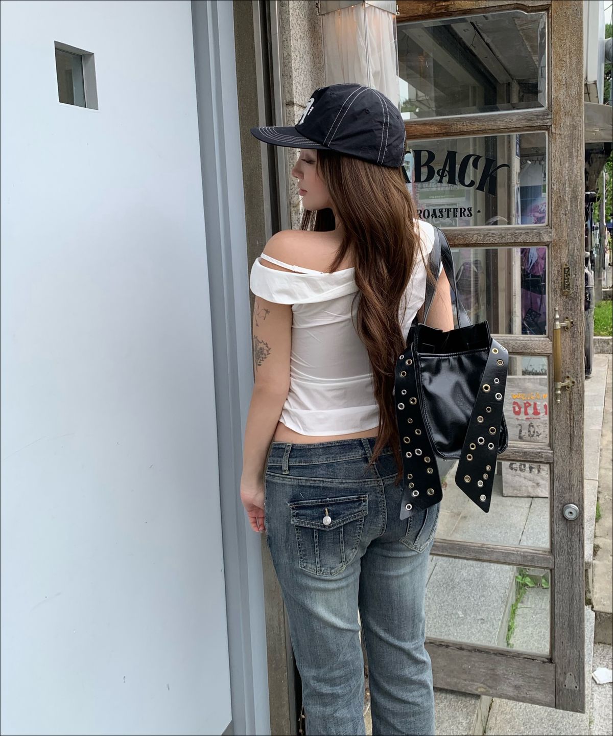 미쏘(MIXXO) 원숄더 블라우스_MIWBWG619G