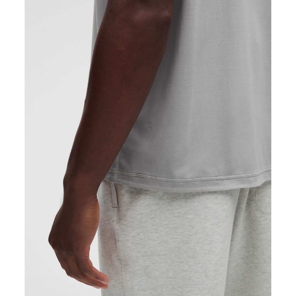 룰루레몬(LULULEMON) 이지셋 트레이닝 슬리브리스 쇼터 *워시  DWFG