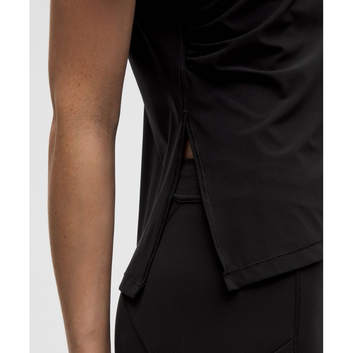 룰루레몬(LULULEMON) 사이드 루시드 러닝 숏슬리브 셔츠  BLK