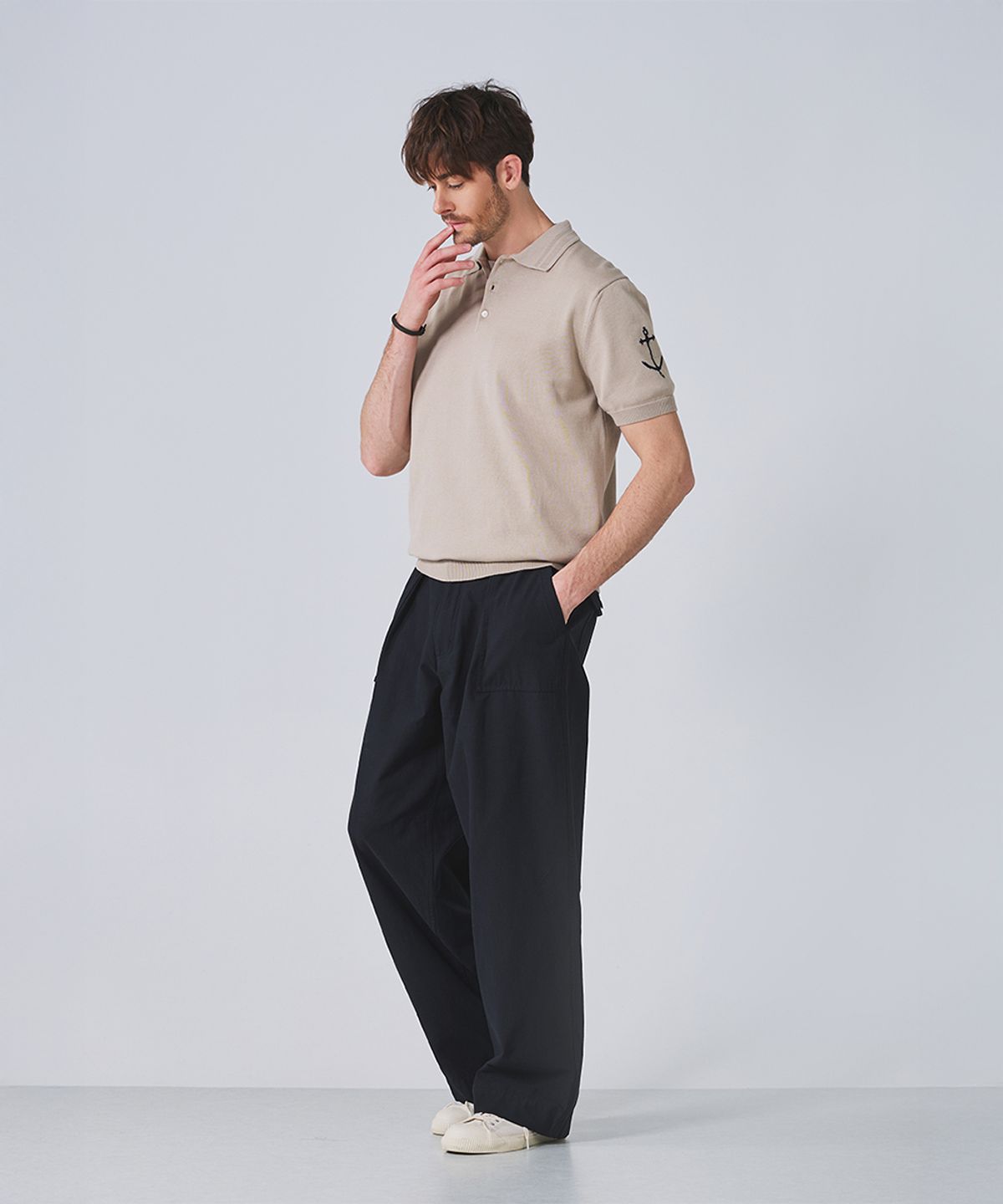 건지 울른스(Guernsey Woollens) 라이트 퍼티그 밴딩 팬츠 컬렉션