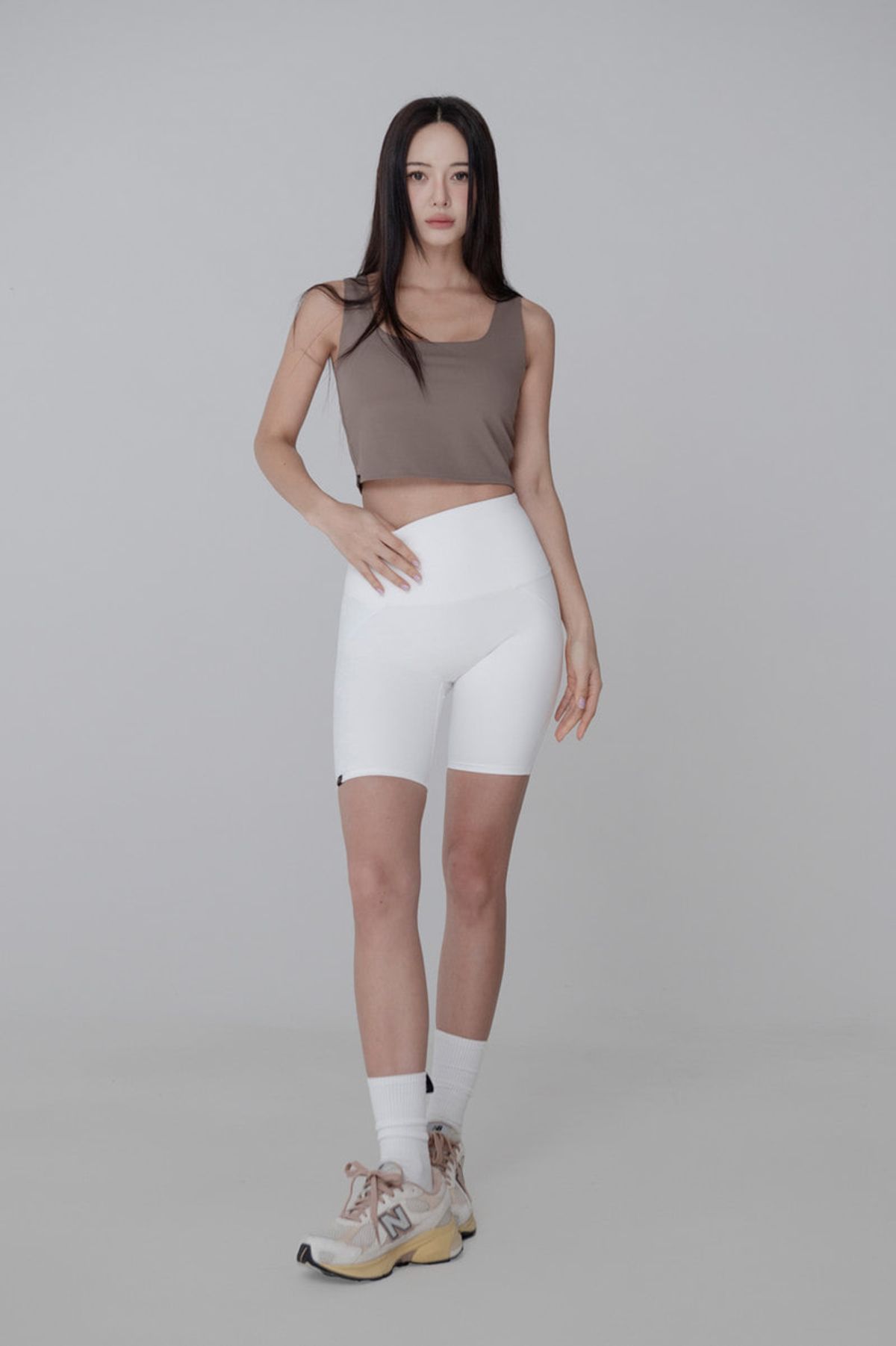 비나앤코(VINAANDCO) 4부 힙업레깅스 - 화이트 (XS/S/M/L)