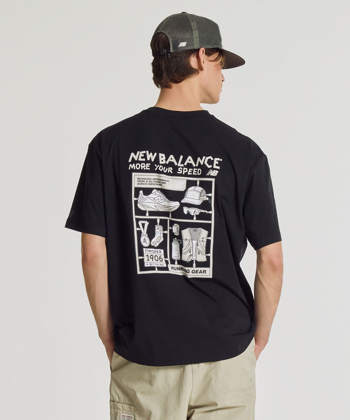 뉴발란스(NEW BALANCE) NBNEG25613 / UNI FROZEN 픽토그램 반팔티 (BLACK)
