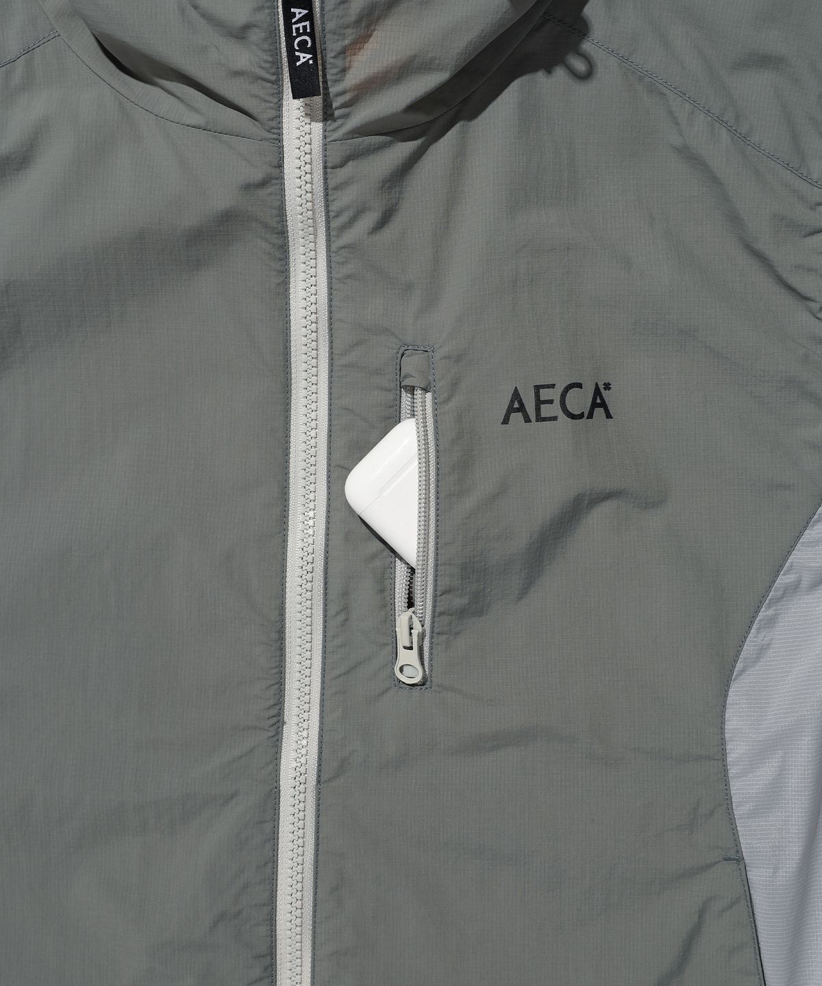 에이카화이트(AECA) NYLON HOODED VEST (2color)