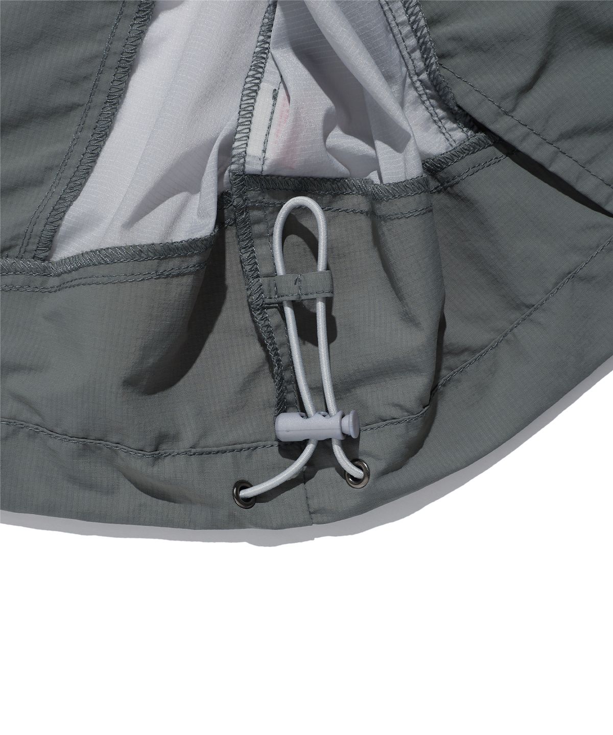 에이카화이트(AECA) NYLON HOODED VEST (2color)