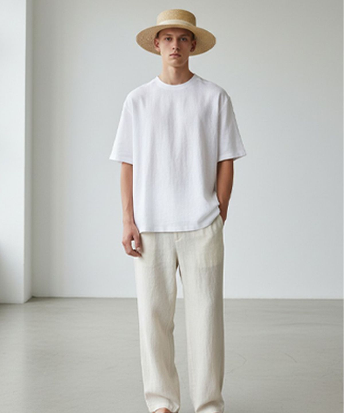 유니버셜 케미스트리(UNIVERSAL CHEMISTRY) Sweet Beige Flat Panama Hat 파나마햇