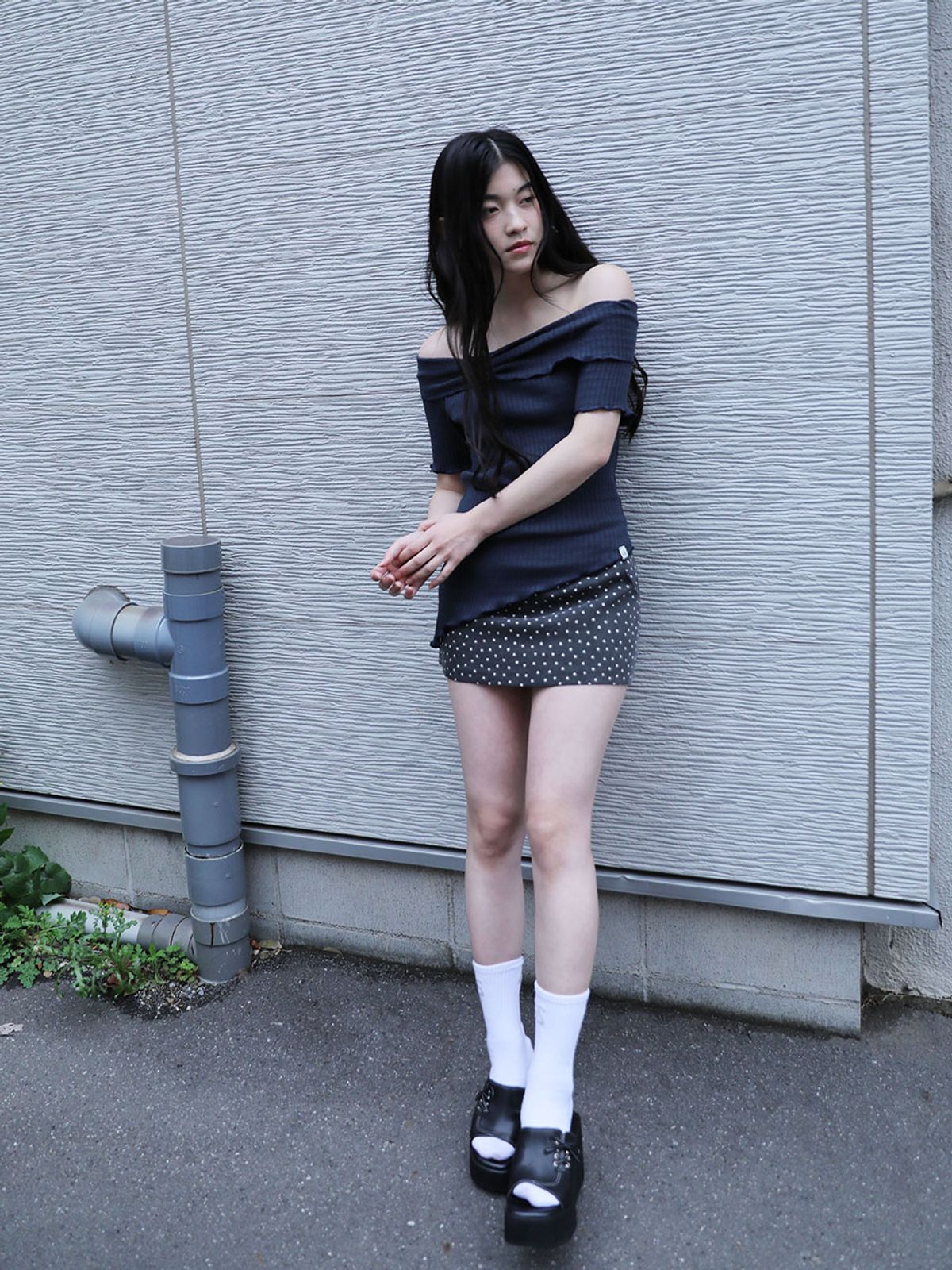 어글리쉐도우(UGLYSHADOW) 피그먼트 스타 미니 스커트(차콜)