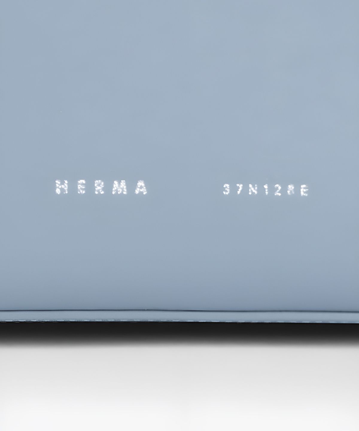 헤르마(HERMA) 로에 24 탑 핸들백 블루벨