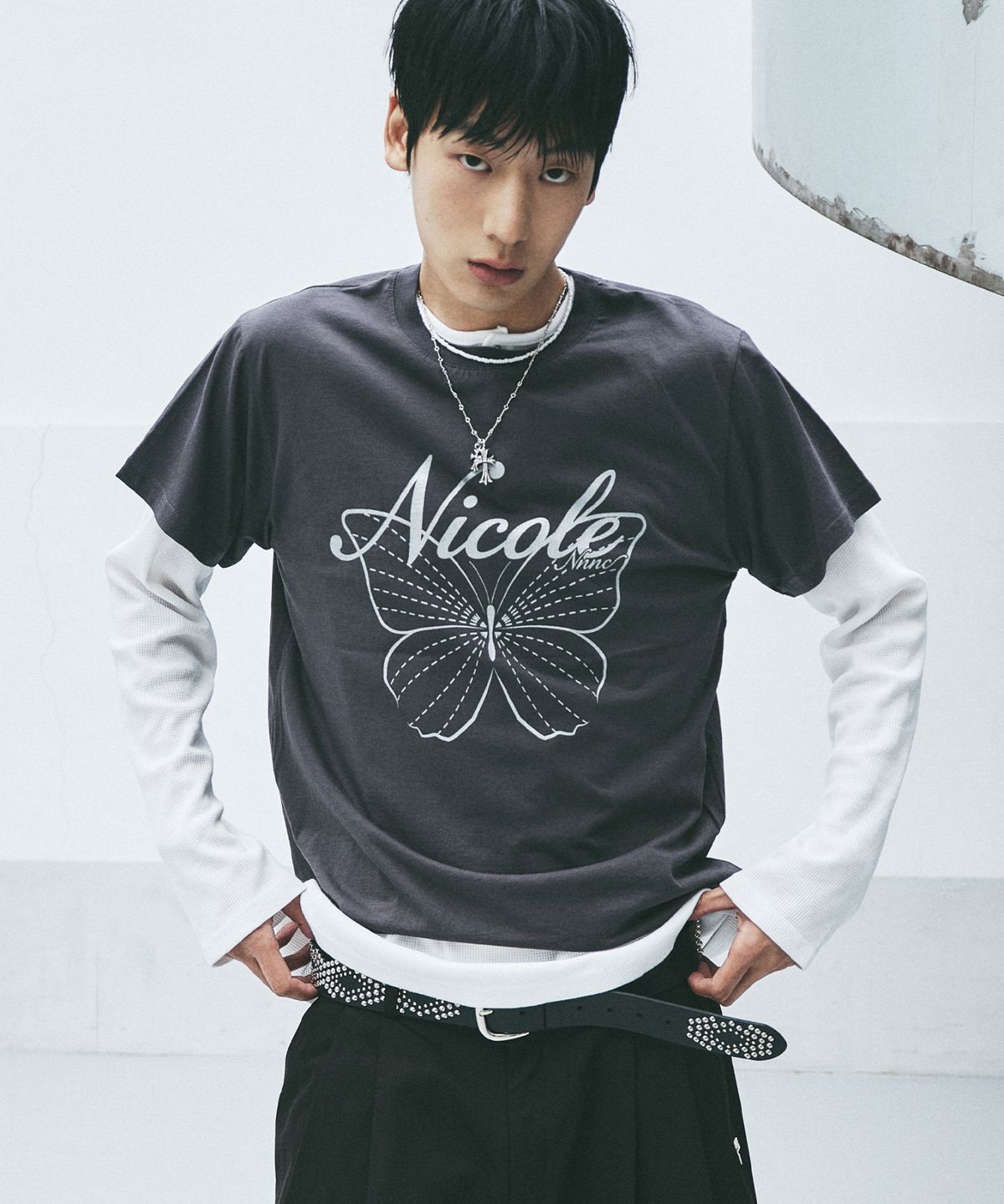 닉앤니콜(NICK&NICOLE) NICOLE BUTTERFLY SLEEVE TOP_CHARCOAL SILVER