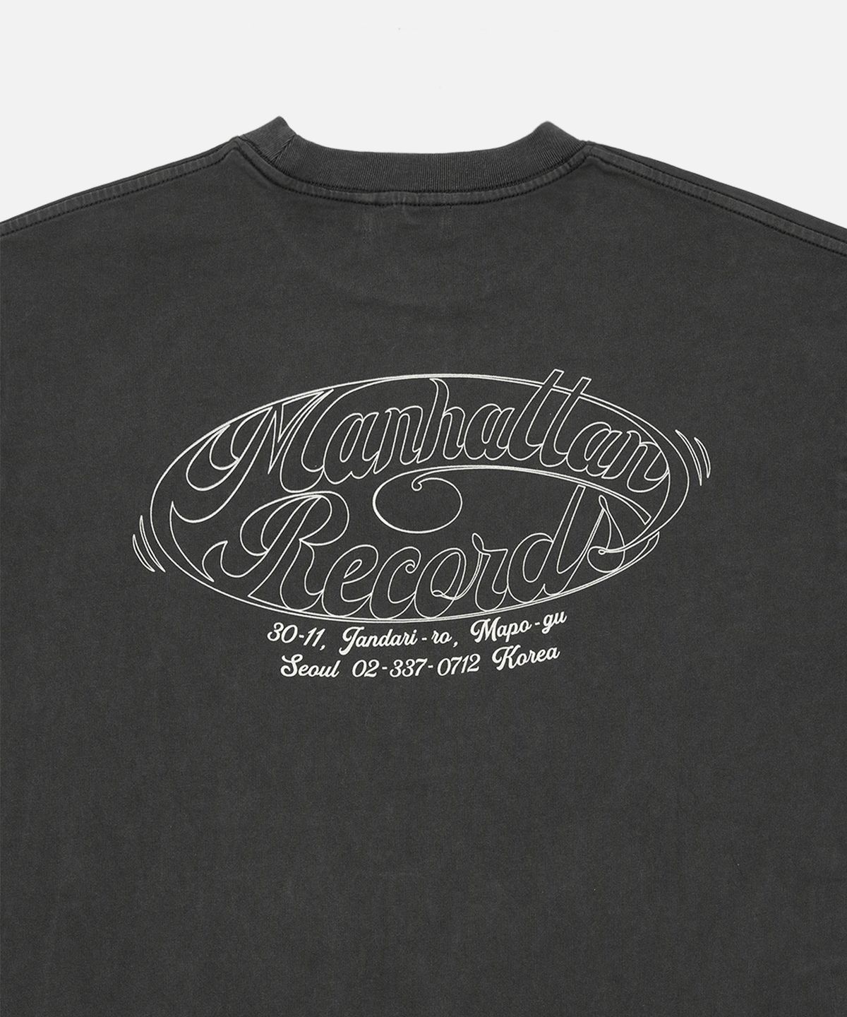 맨하탄레코즈(MANHATTAN RECORDS) MR Pigment Round Logo Tee - Charcoal