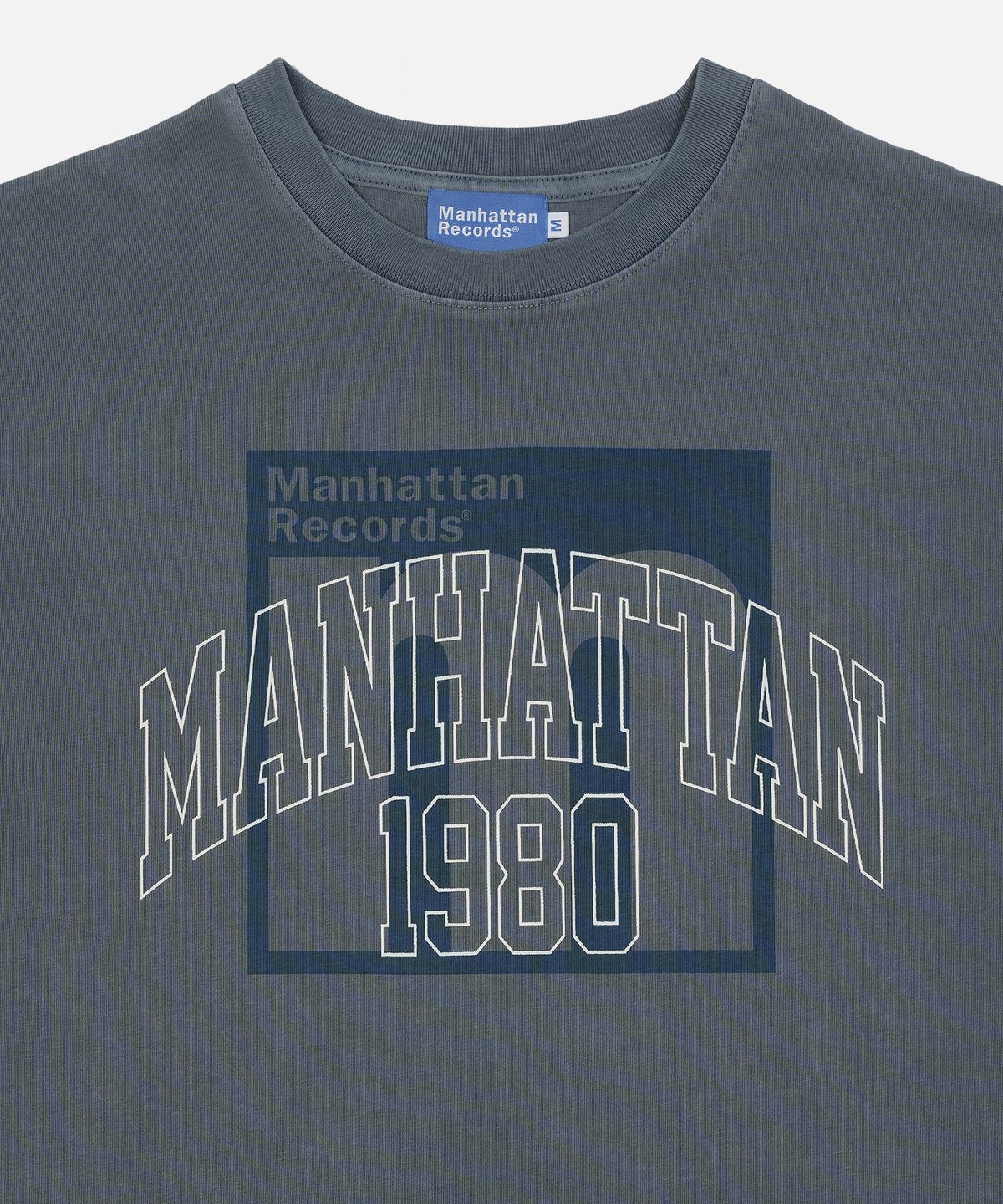 맨하탄레코즈(MANHATTAN RECORDS) MR Pigment Stack Logo Tee - Blue