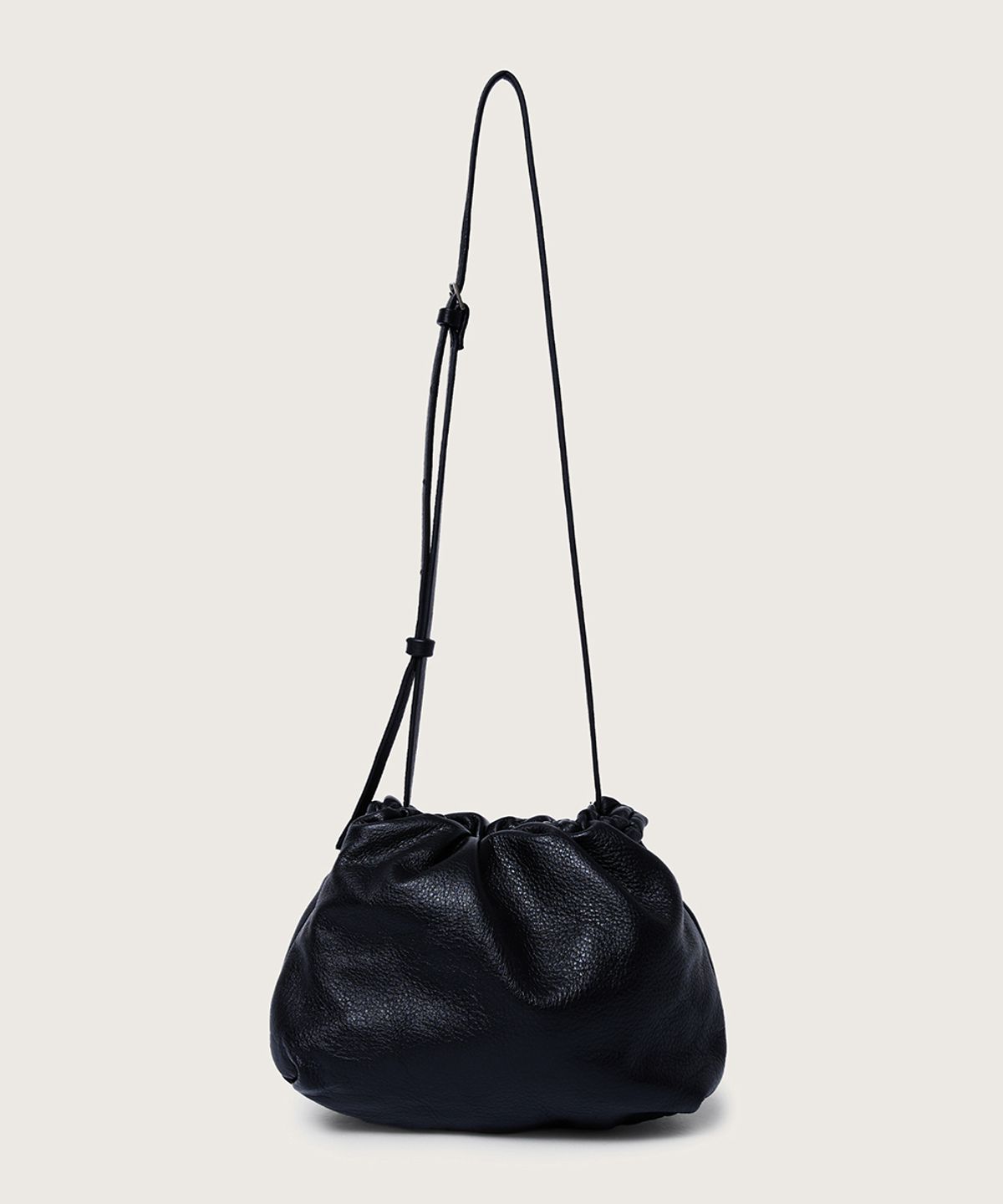 넛넛(NUTNUT) Soft Shirring Bag - BLACK