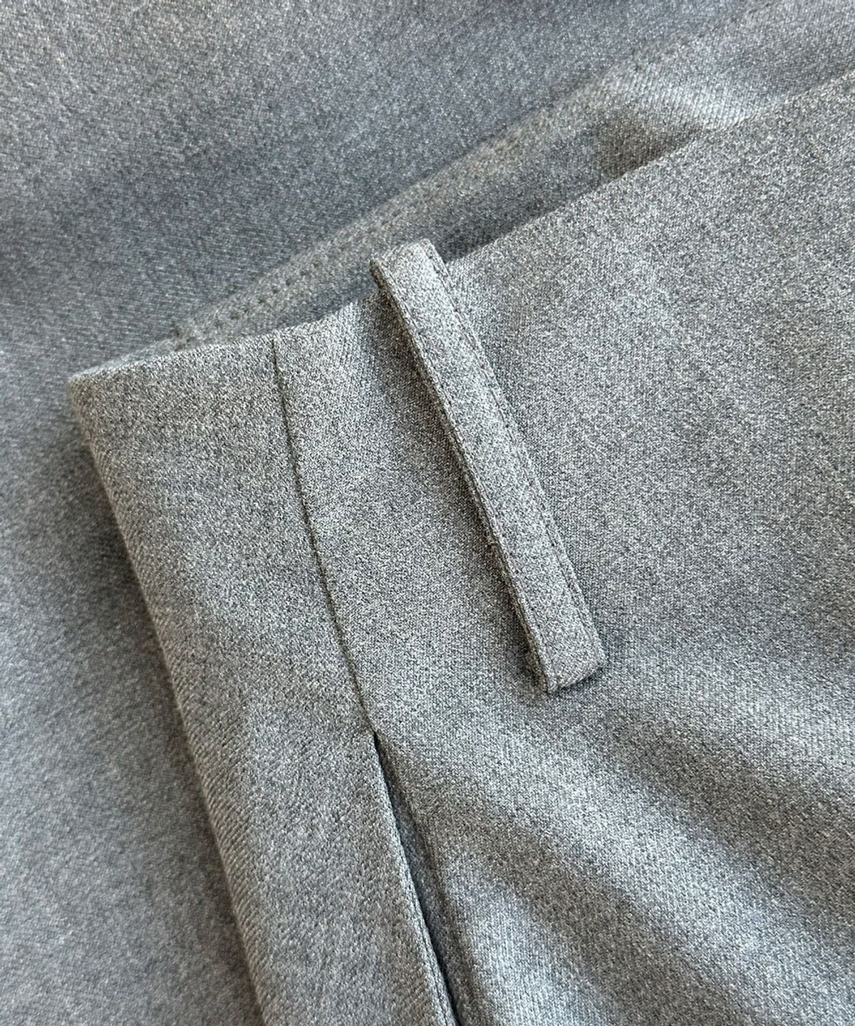 엘시 아일랜드(ELCY ISLAND) Grace Signature A-line Skirt (GRAY)