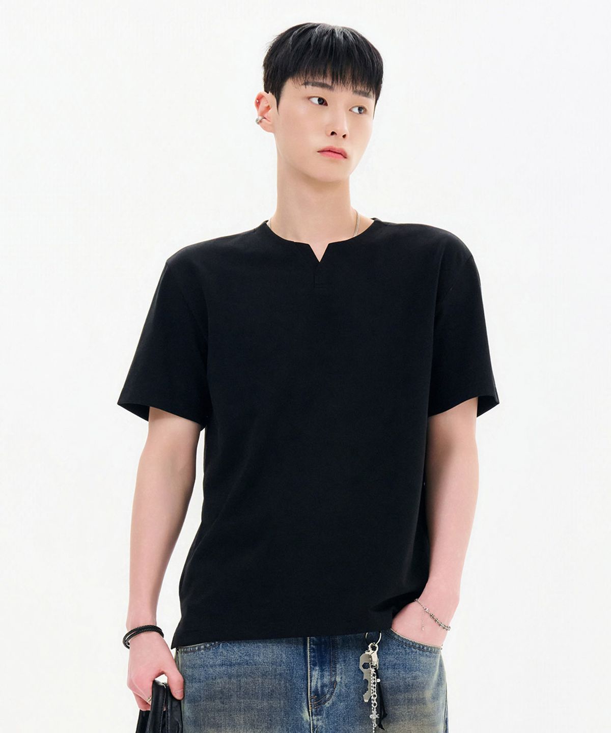 체이스컬트(CHASECULT) 남성 넥변형 반팔 티셔츠-FBZK5807C03