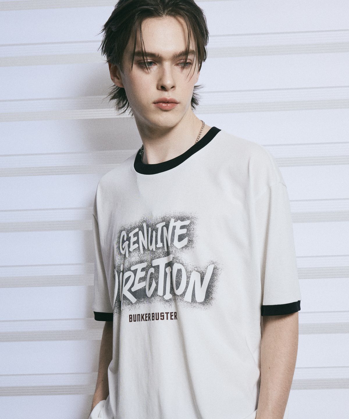 벙커버스터(BUNKERBUSTER) 타이포 그래픽 링거 반팔티 MQ2TU258_OFF WHITE